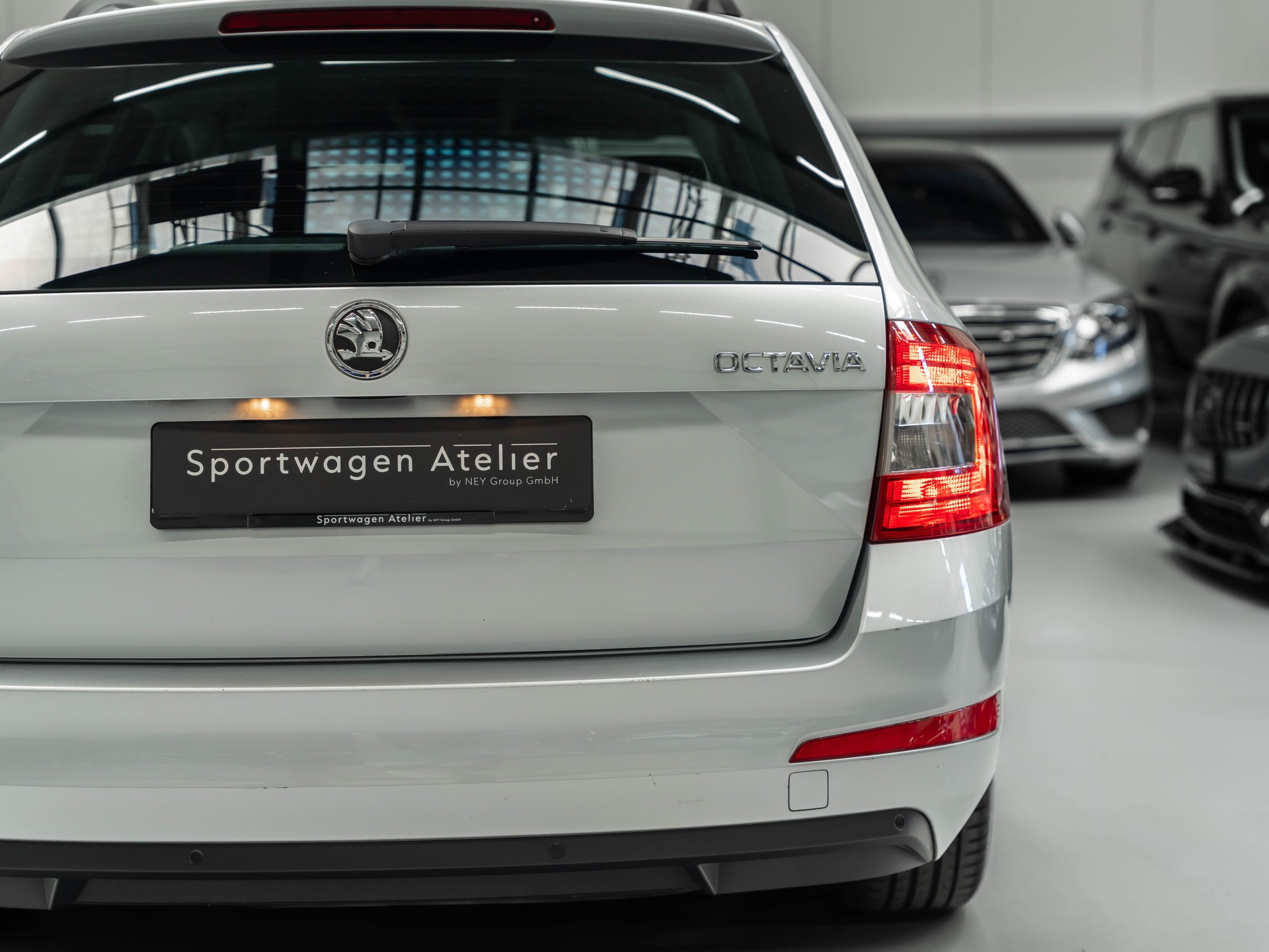 SKODA Octavia Combi 1.4 TSI G-tec Elegance CNG-image-15