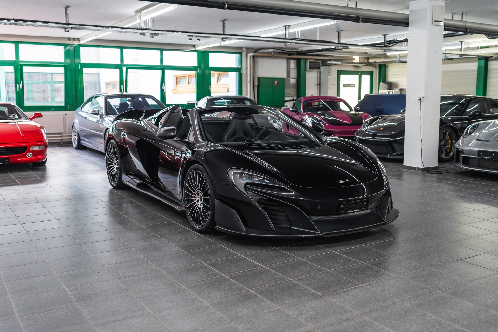 McLAREN 675LT Spider 3.8 V8 SSG-image-2