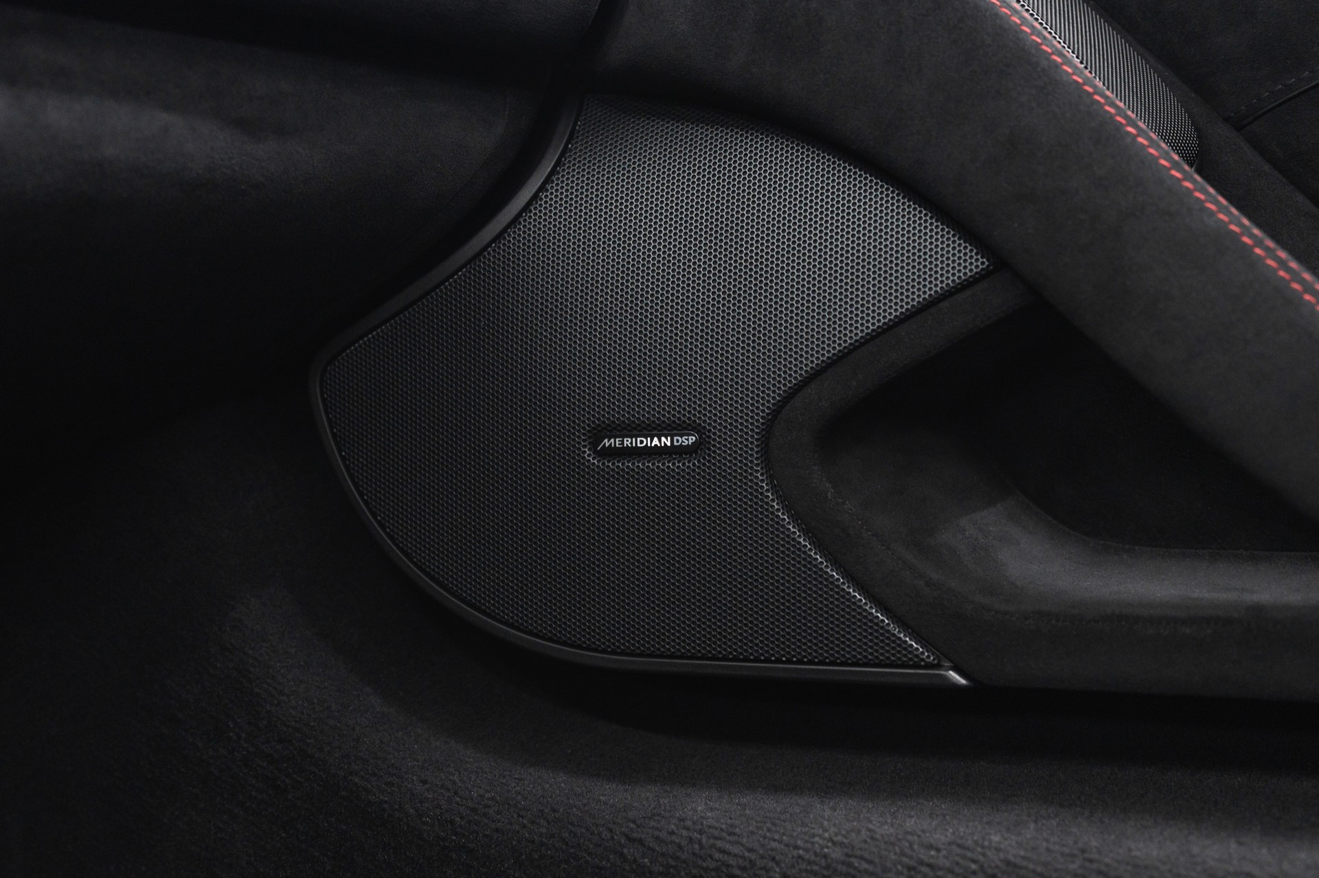 McLAREN 675LT Spider 3.8 V8 SSG-image-23