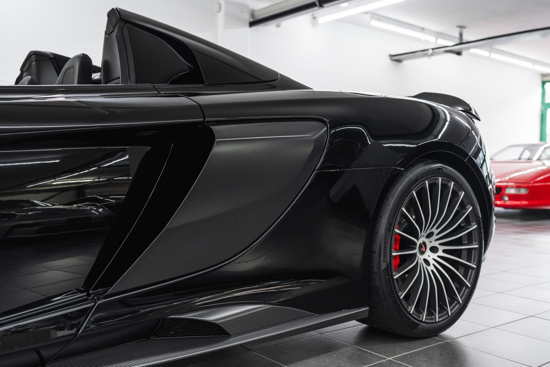 McLAREN 675LT Spider 3.8 V8 SSG-image-12