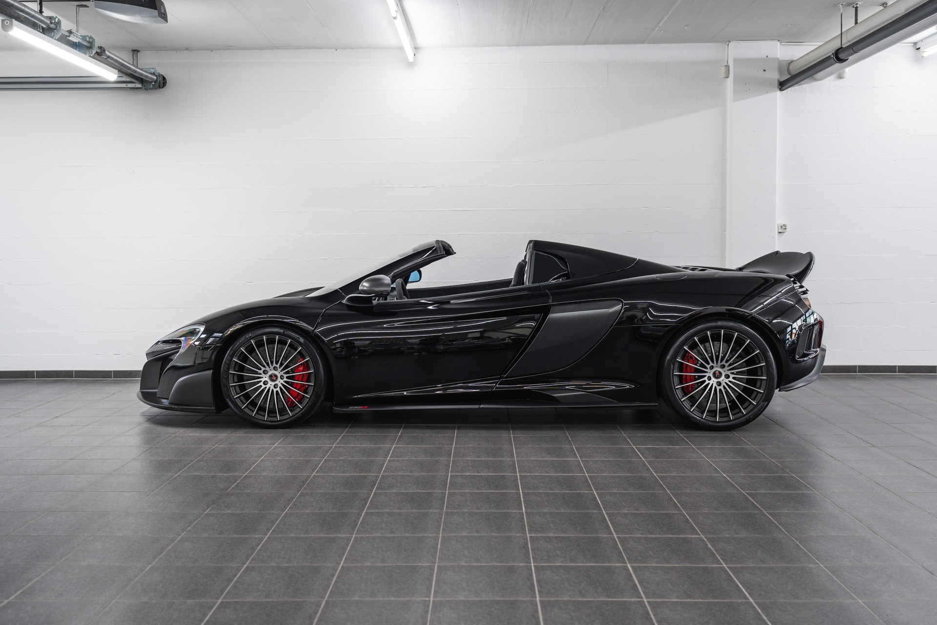 McLAREN 675LT Spider 3.8 V8 SSG-image-3