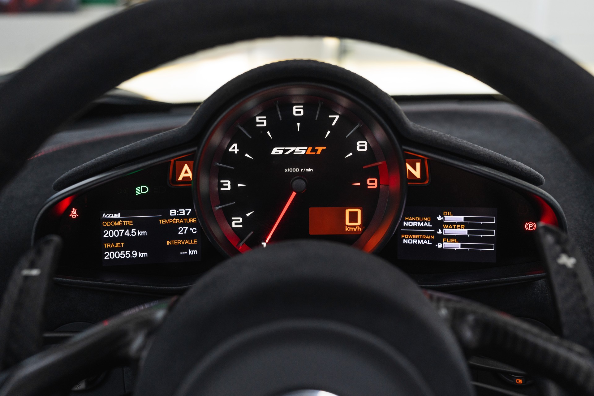 McLAREN 675LT Spider 3.8 V8 SSG-image-18