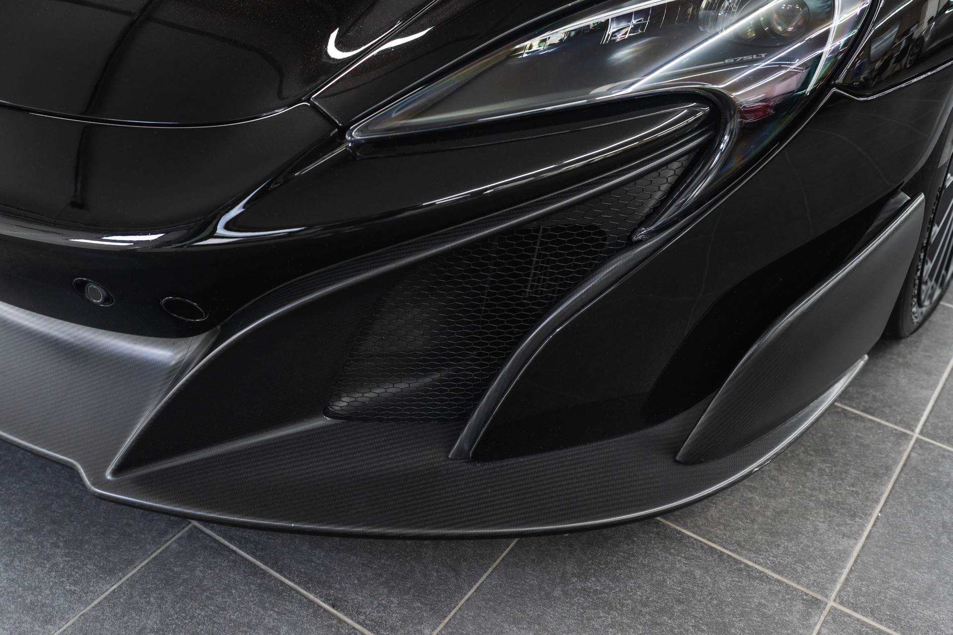 McLAREN 675LT Spider 3.8 V8 SSG-image-13