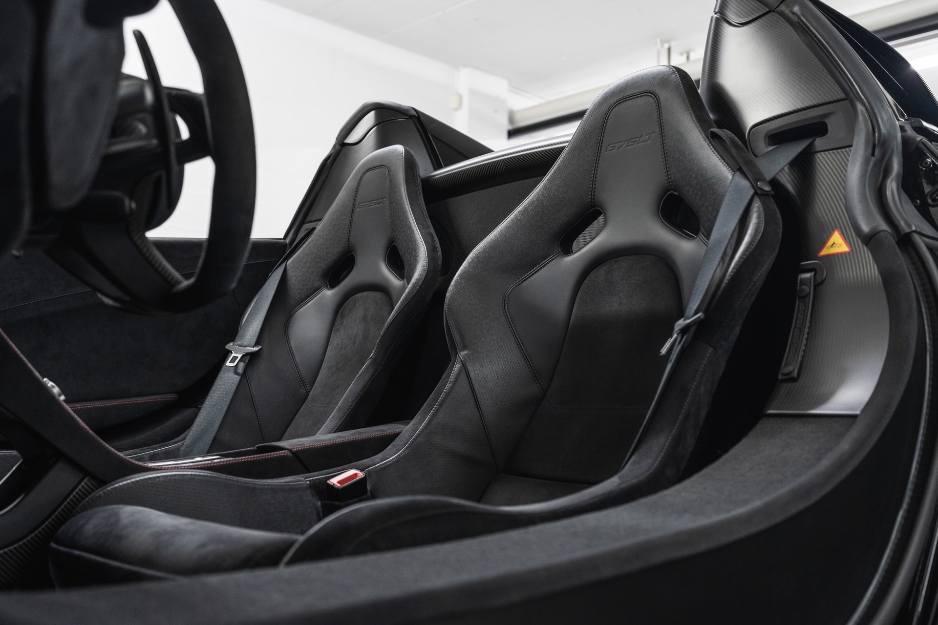 McLAREN 675LT Spider 3.8 V8 SSG-image-16