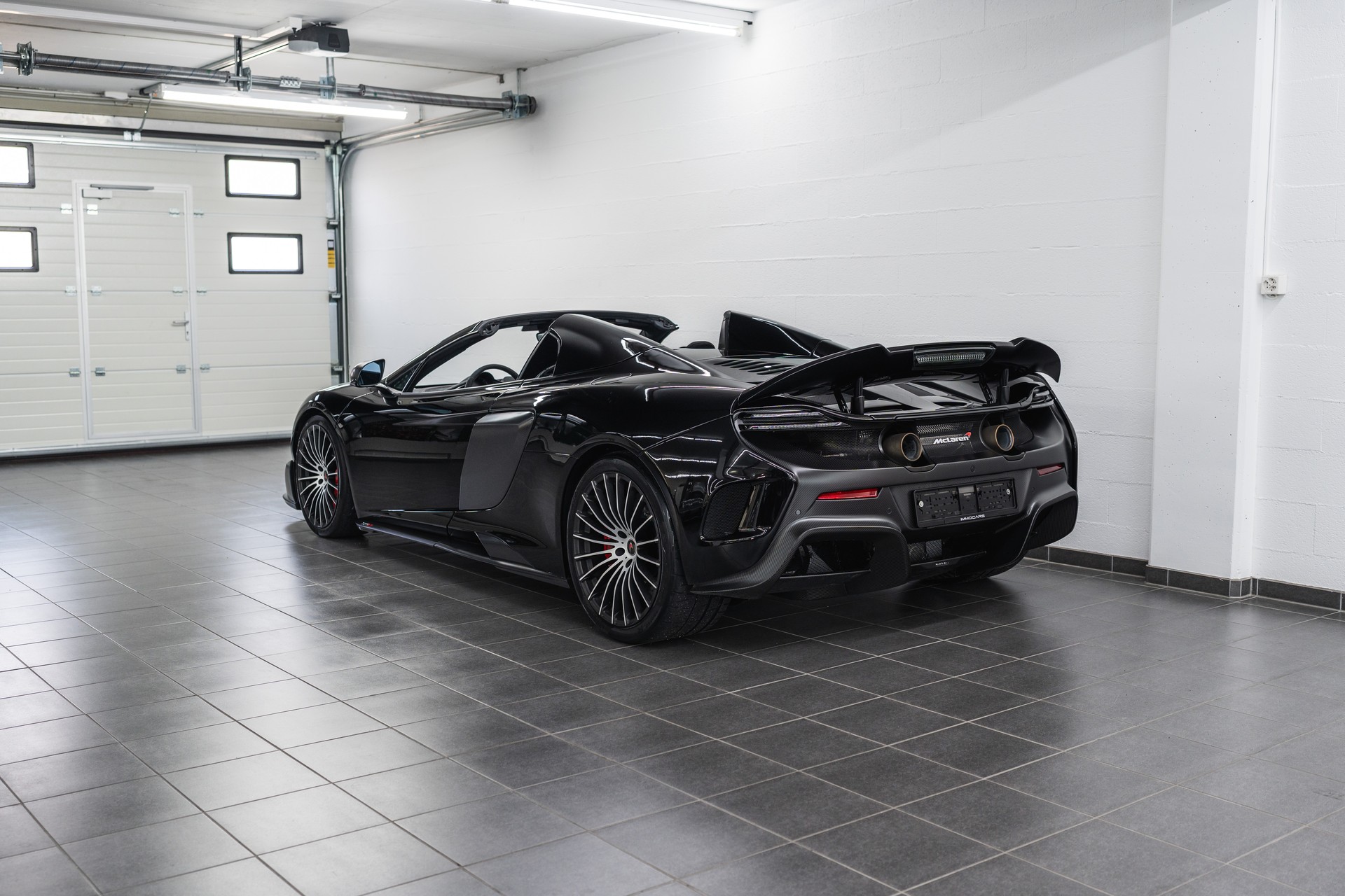 McLAREN 675LT Spider 3.8 V8 SSG-image-4