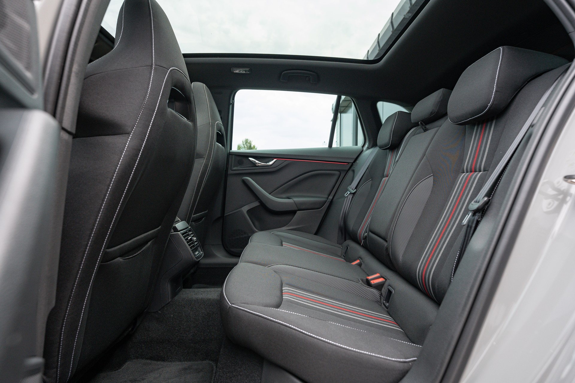 SKODA Scala 1.5 TSI Monte Carlo DSG-image-11