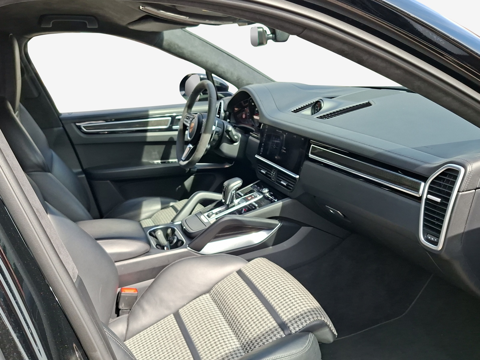 PORSCHE Cayenne Turbo Coupé-image-15