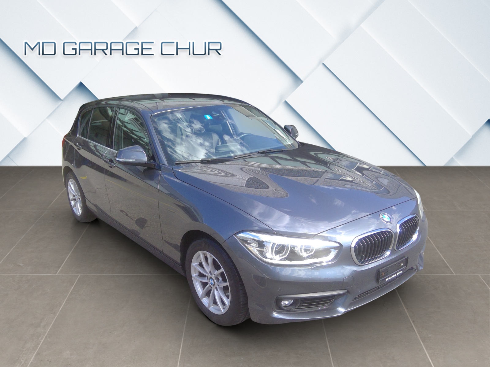 BMW 118i Essential Edition Steptronic-image-9