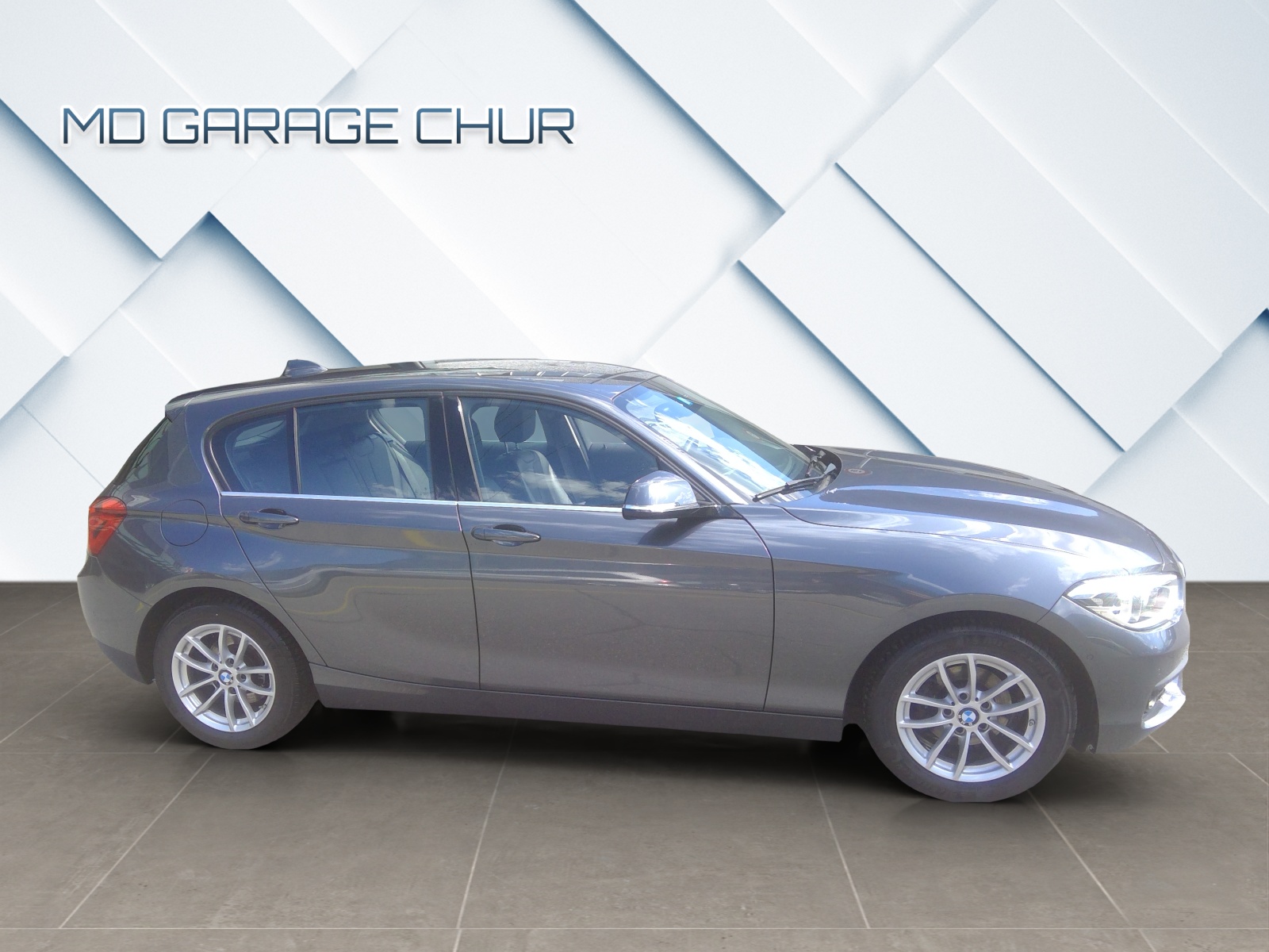 BMW 118i Essential Edition Steptronic-image-8