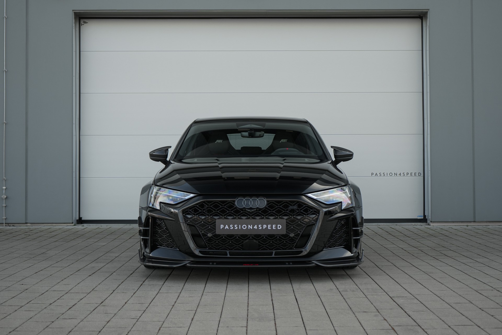 AUDI RS3 Sportback 2.5 TSI quattro S-tronic-image-0