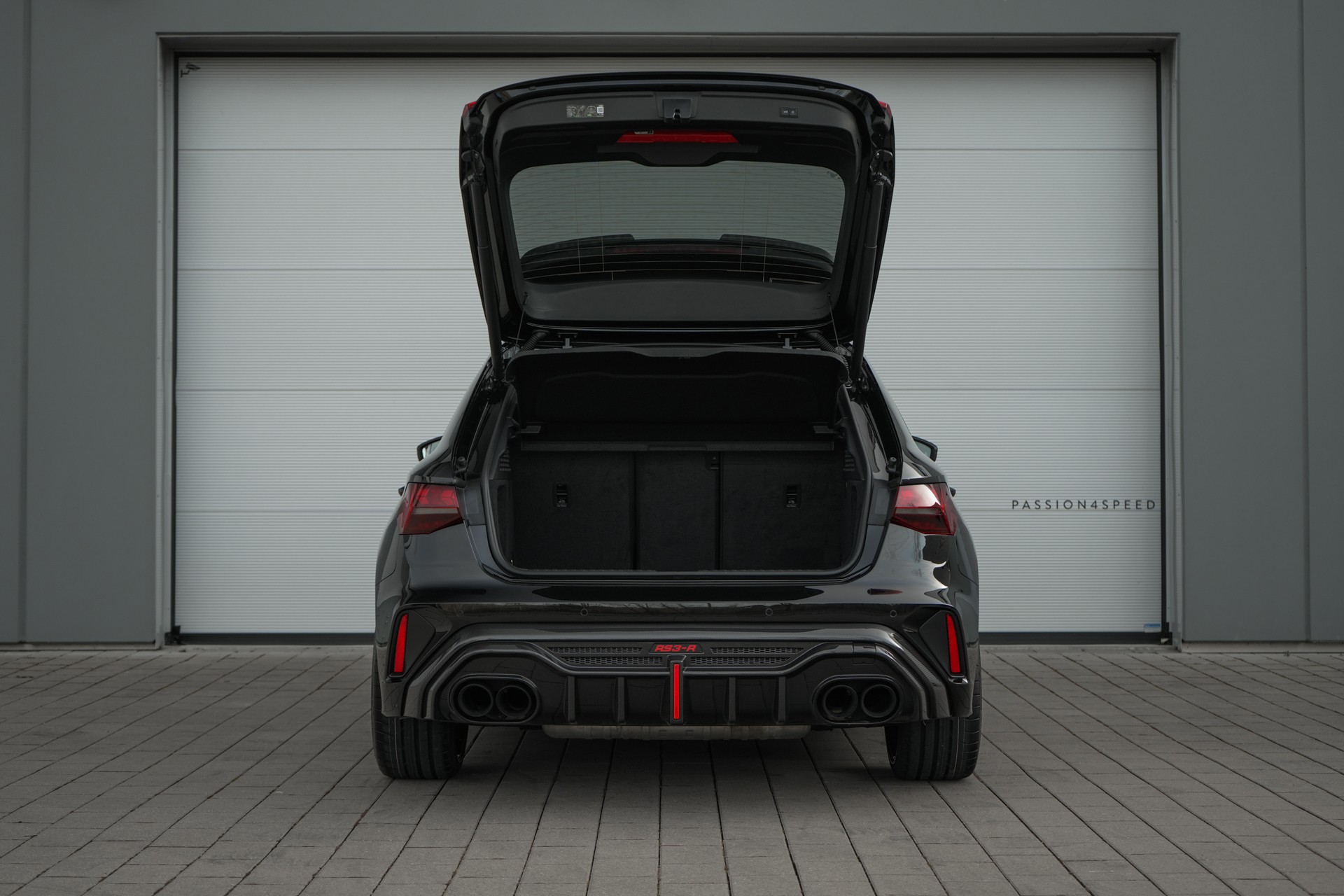 AUDI RS3 Sportback 2.5 TSI quattro S-tronic-image-23