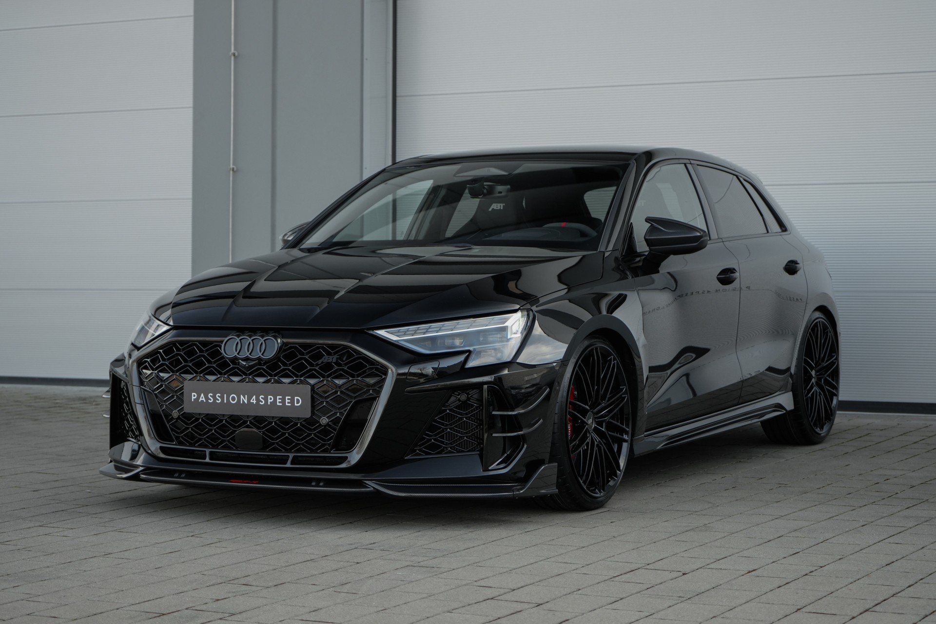 AUDI RS3 Sportback 2.5 TSI quattro S-tronic-image-1