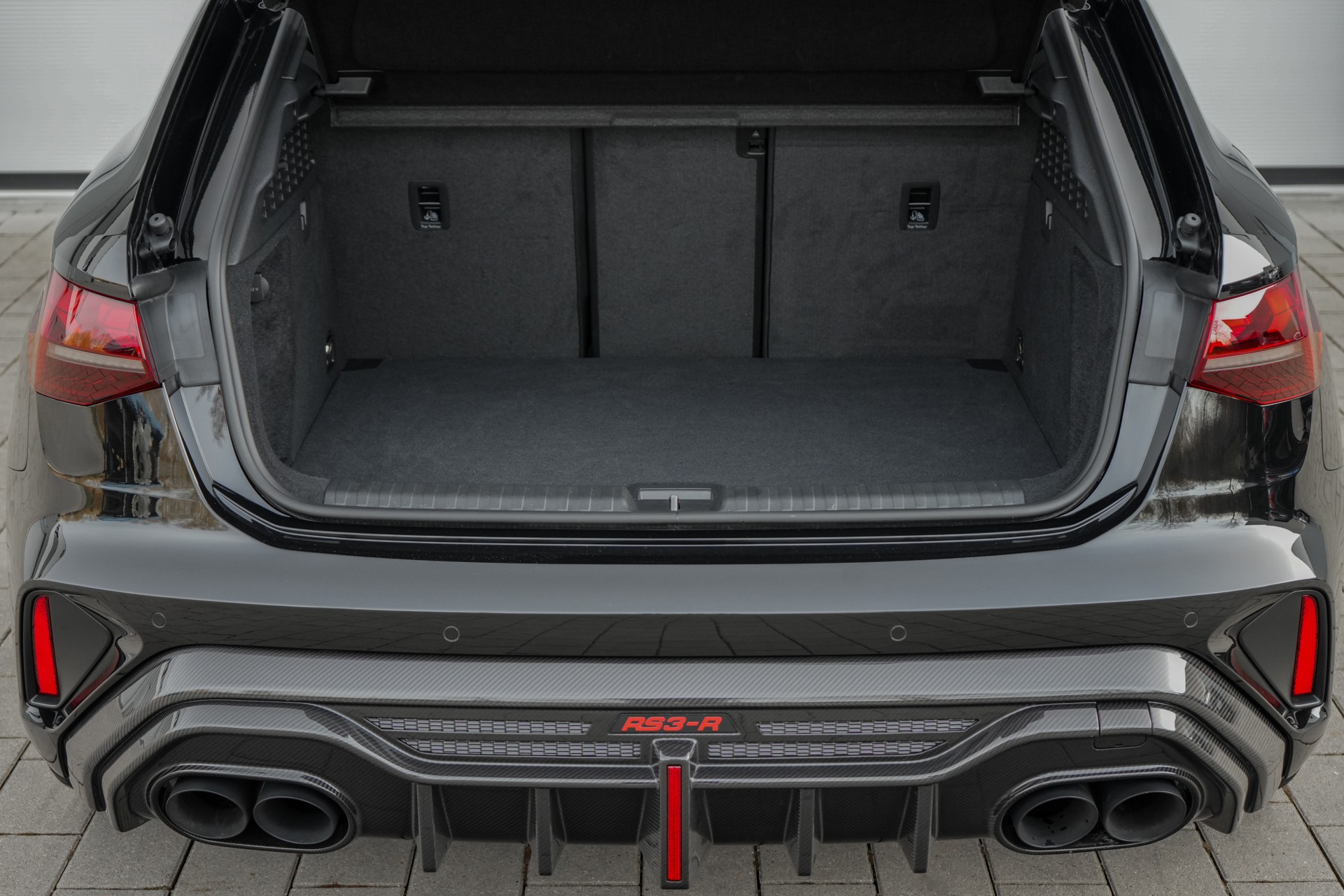 AUDI RS3 Sportback 2.5 TSI quattro S-tronic-image-24