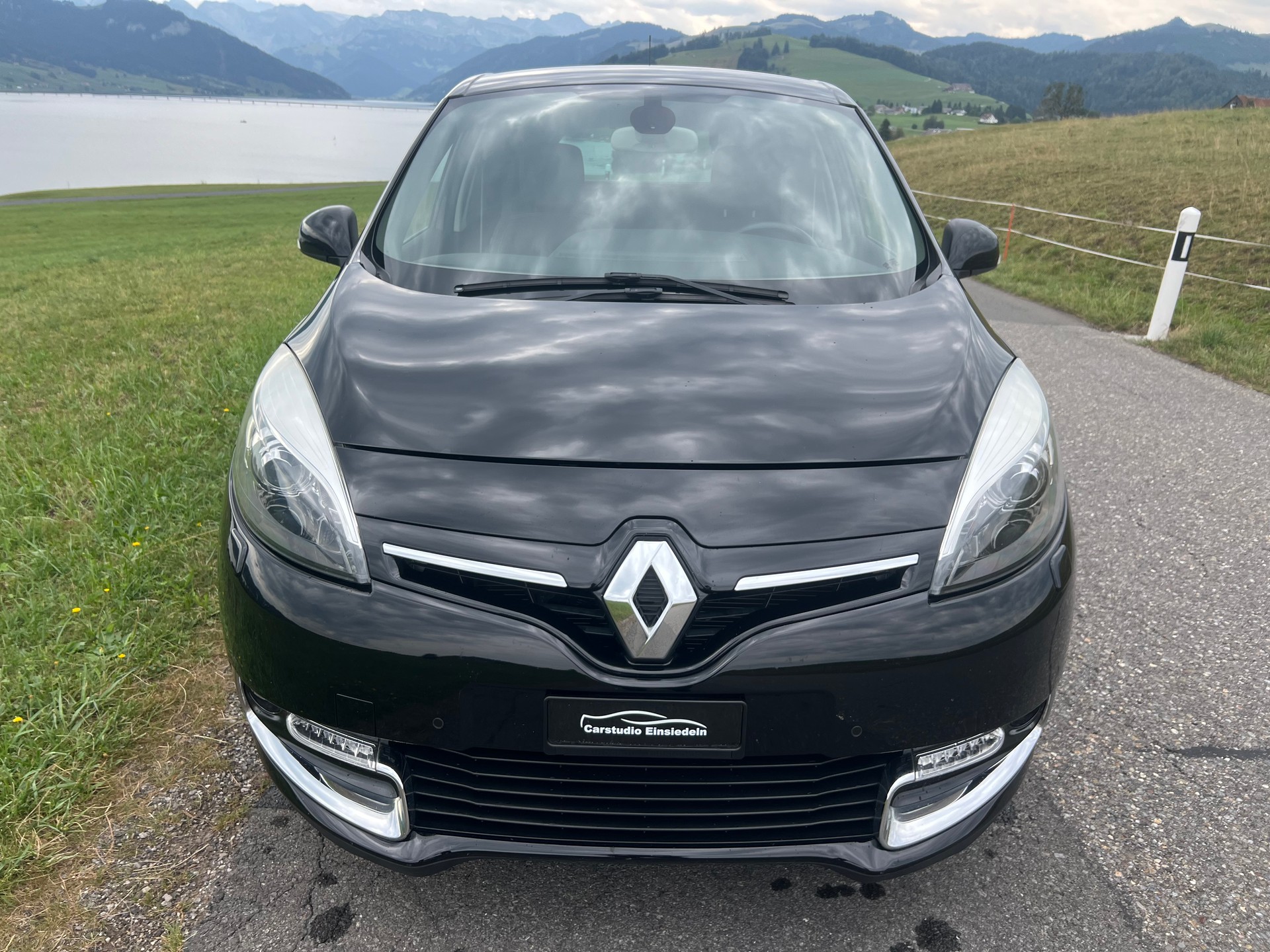 RENAULT Scénic 1.2 16V Turbo Bose-image-1