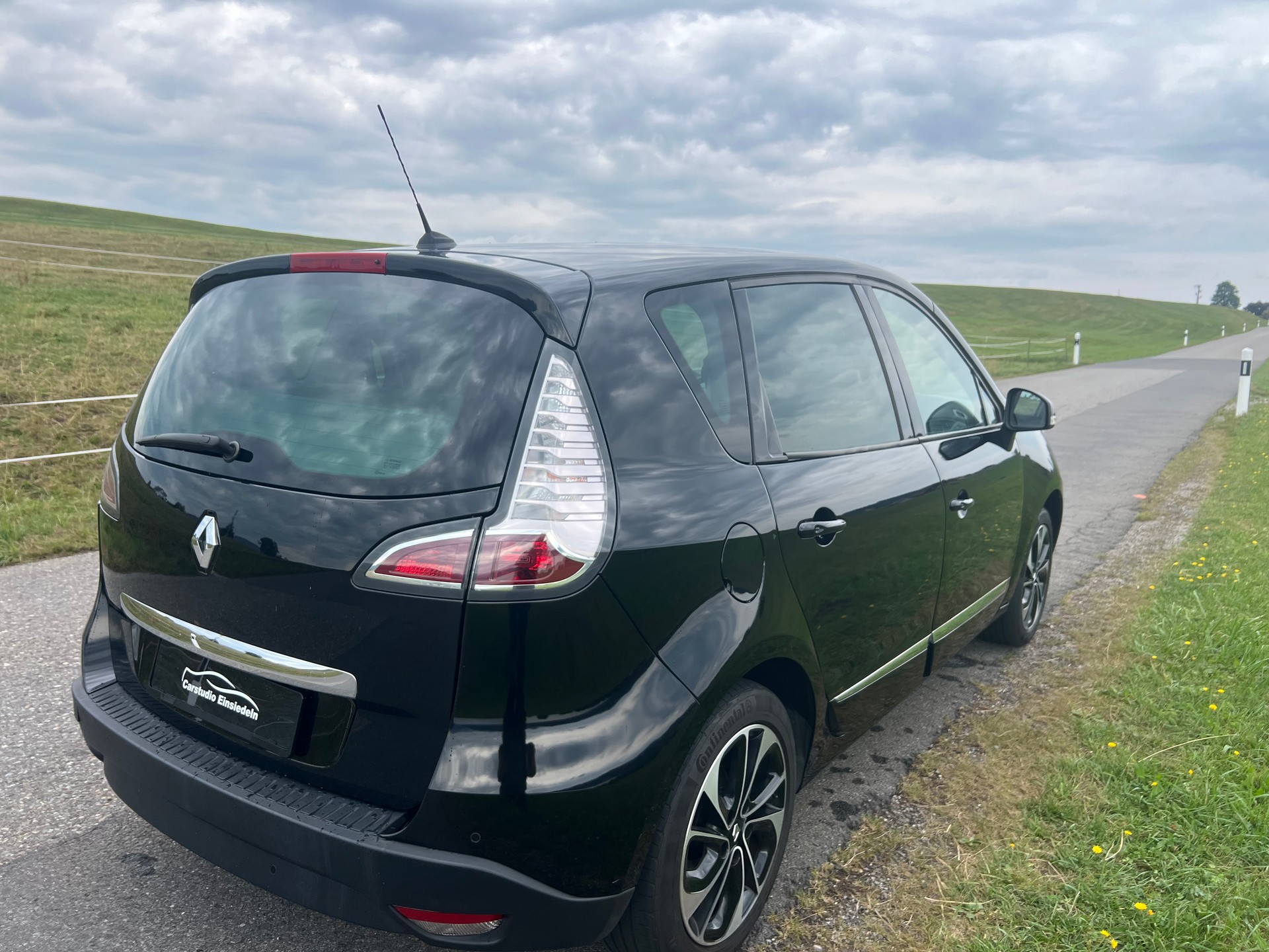 RENAULT Scénic 1.2 16V Turbo Bose-image-5