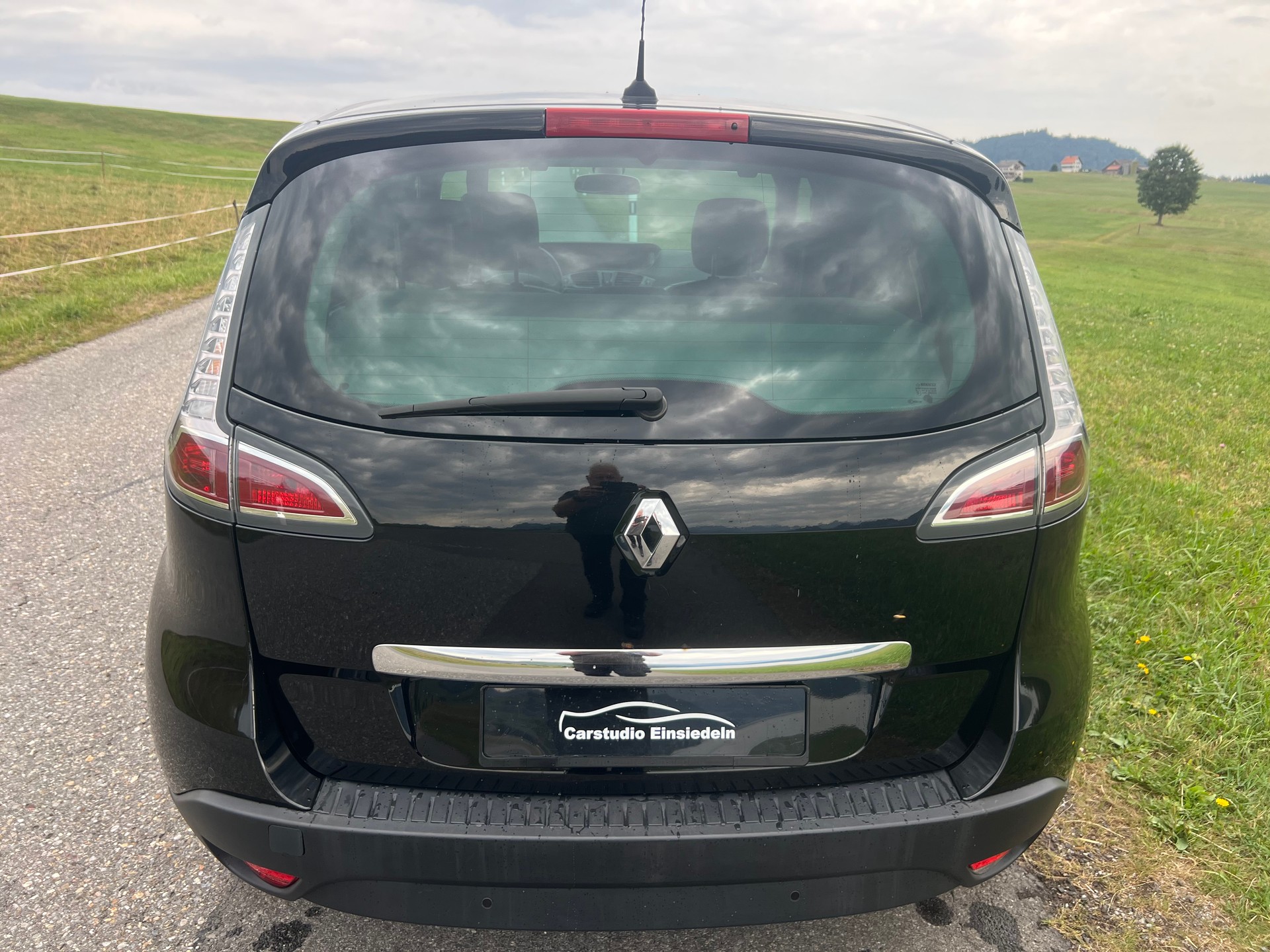 RENAULT Scénic 1.2 16V Turbo Bose-image-4