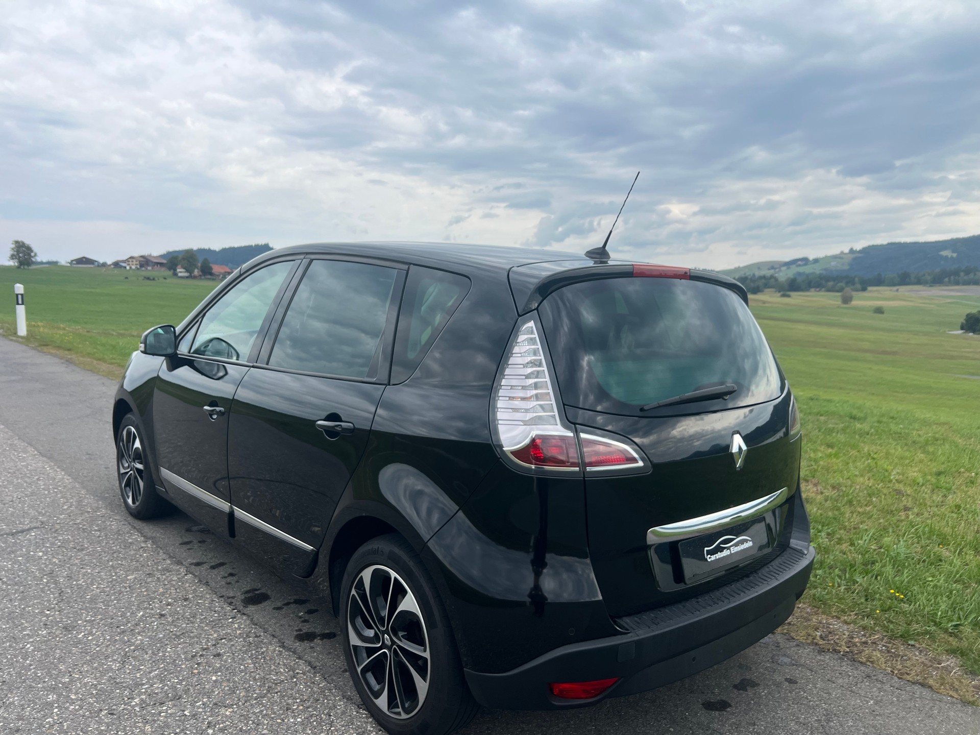 RENAULT Scénic 1.2 16V Turbo Bose-image-3