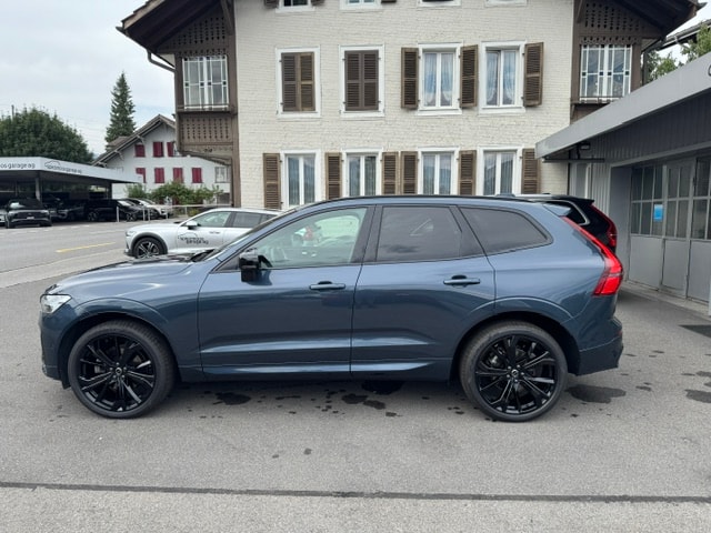VOLVO XC60 2.0 B5 MH Black Edition AWD-image-5
