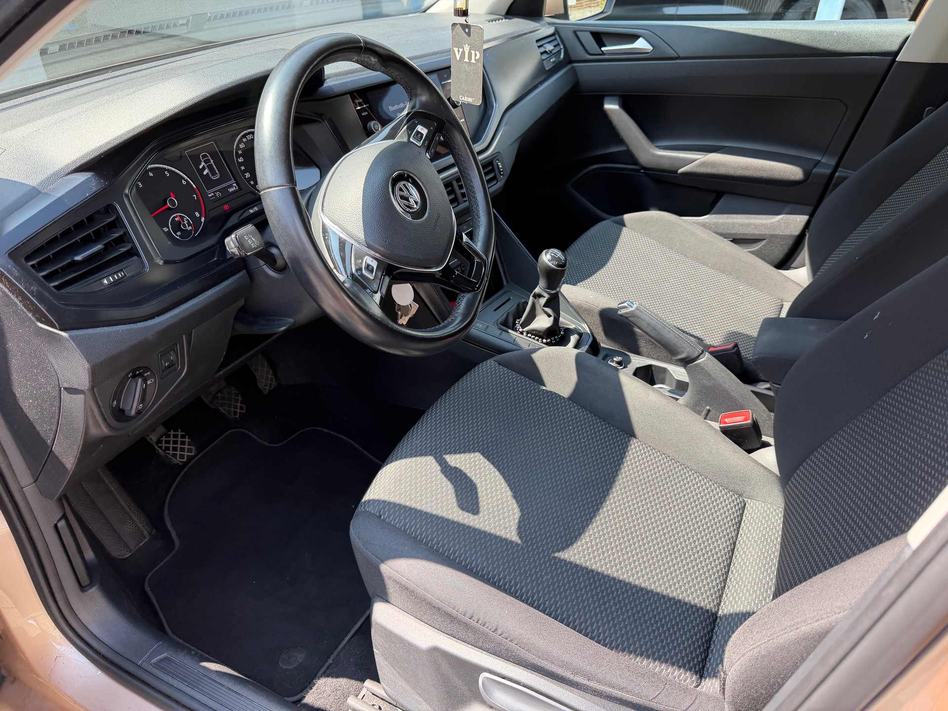 VW 1.0 MPI 80 Comfortline-image-4