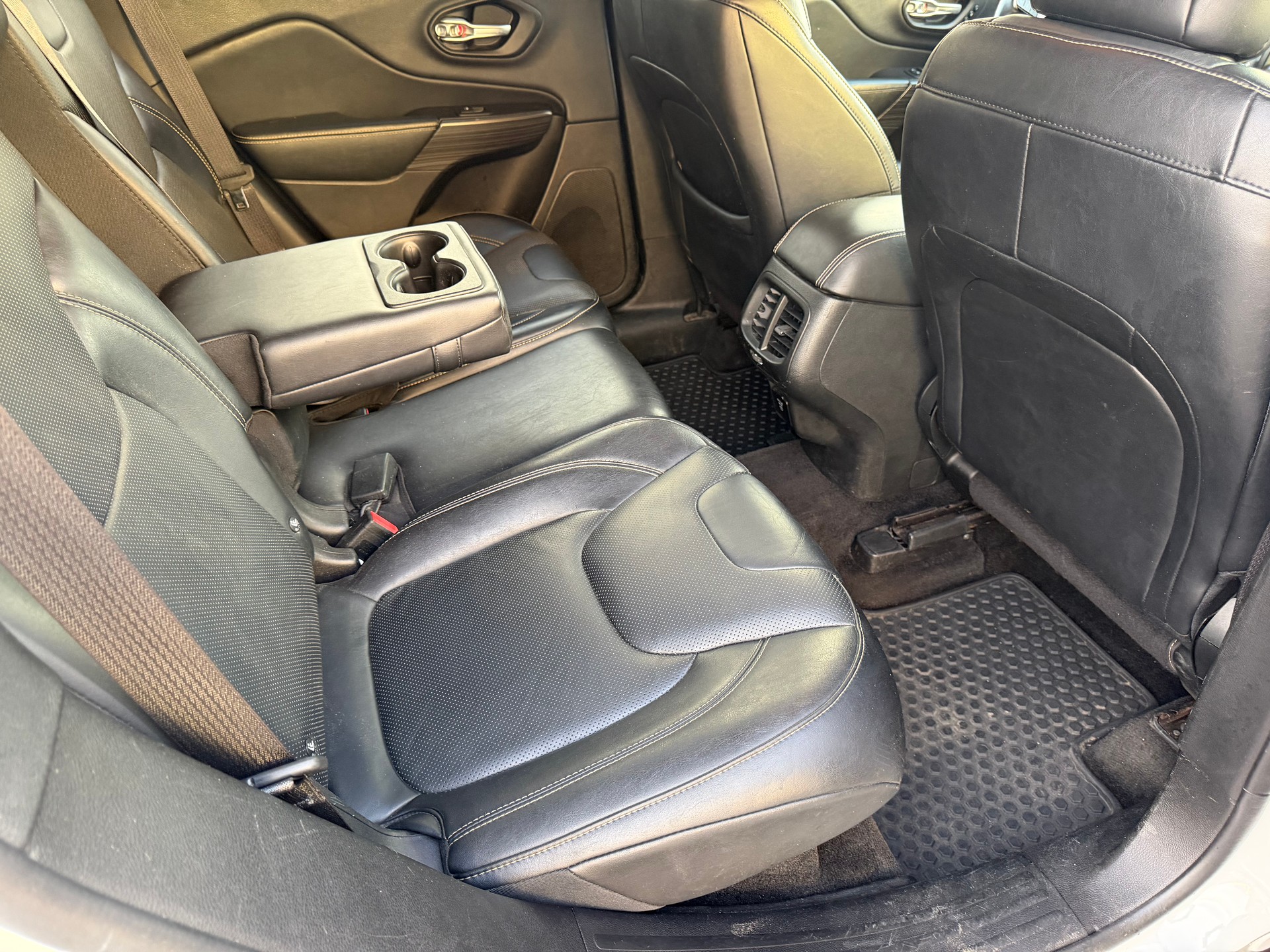 JEEP Cherokee 2.2TD Longitude AWD 9ATX-image-12