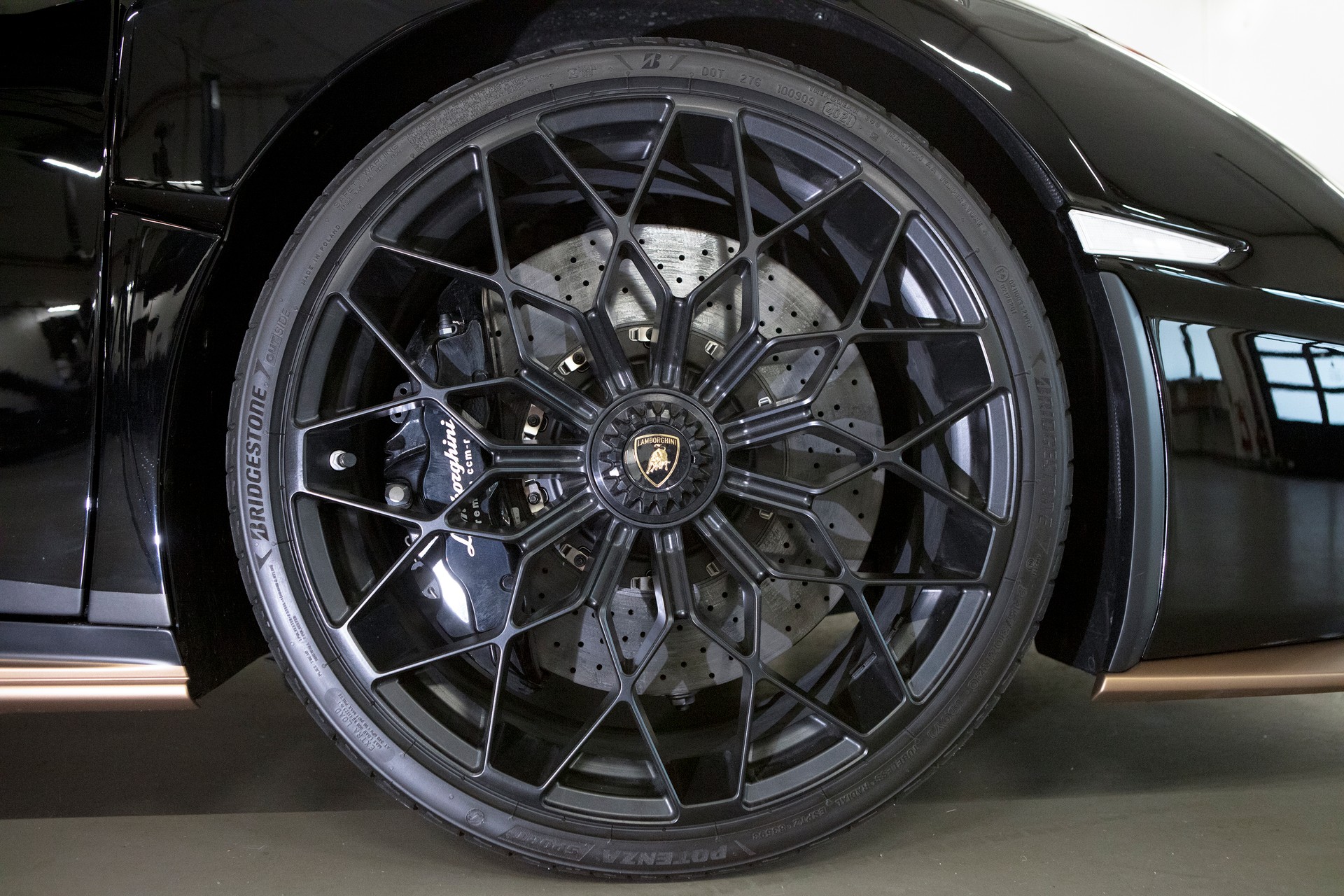 LAMBORGHINI Huracán STO Coupé DCT RWD-image-8