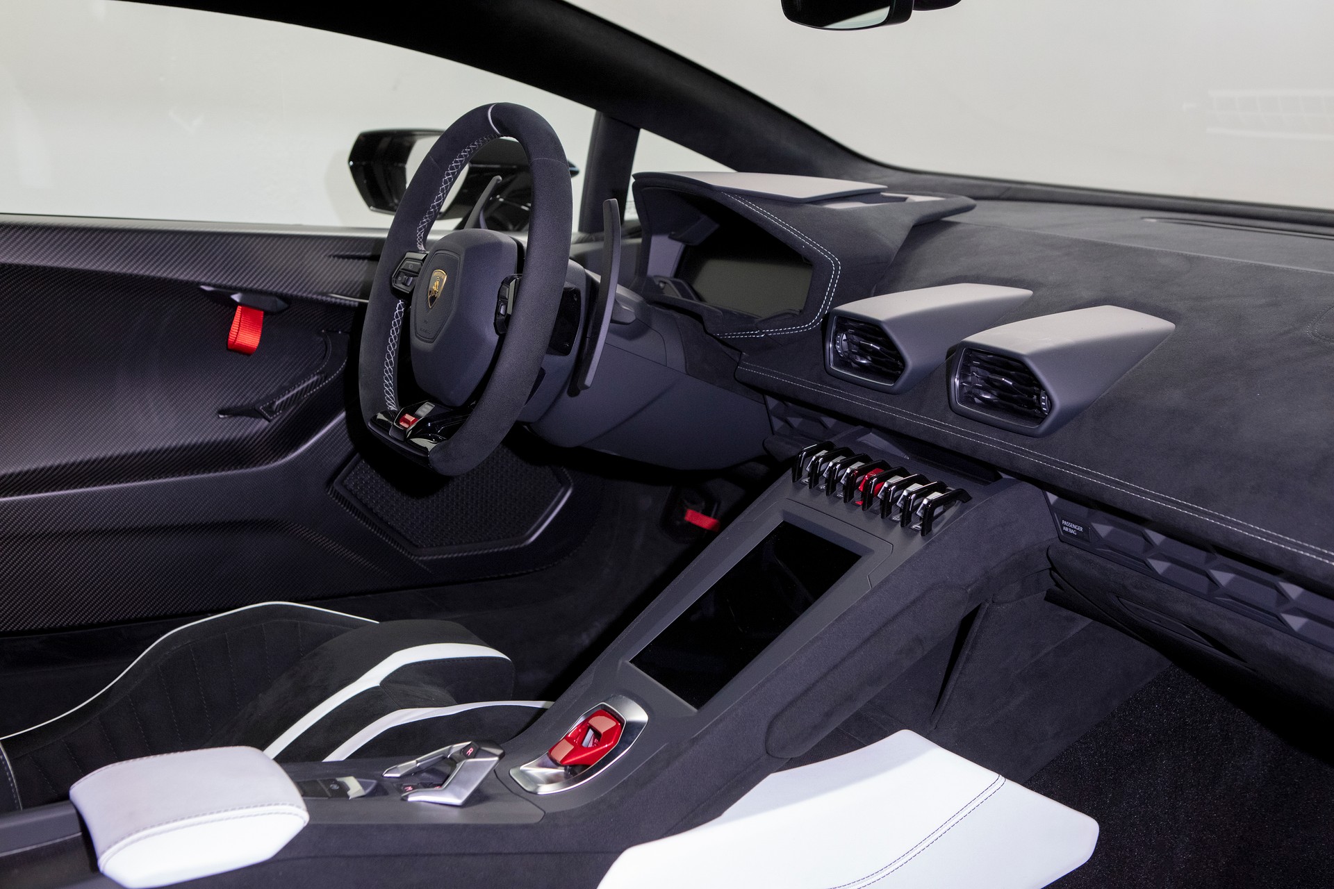 LAMBORGHINI Huracán STO Coupé DCT RWD-image-6