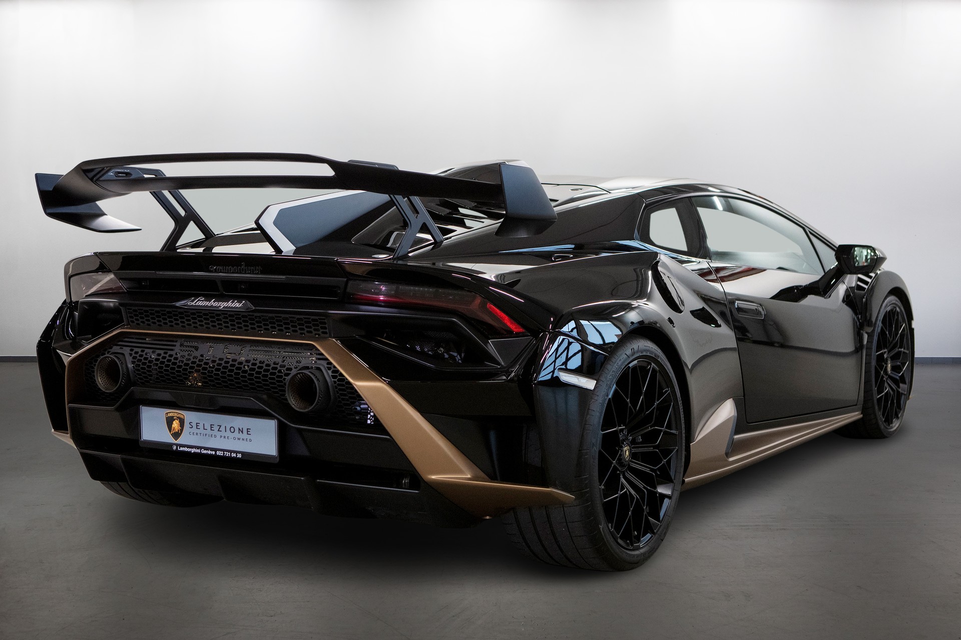 LAMBORGHINI Huracán STO Coupé DCT RWD-image-2