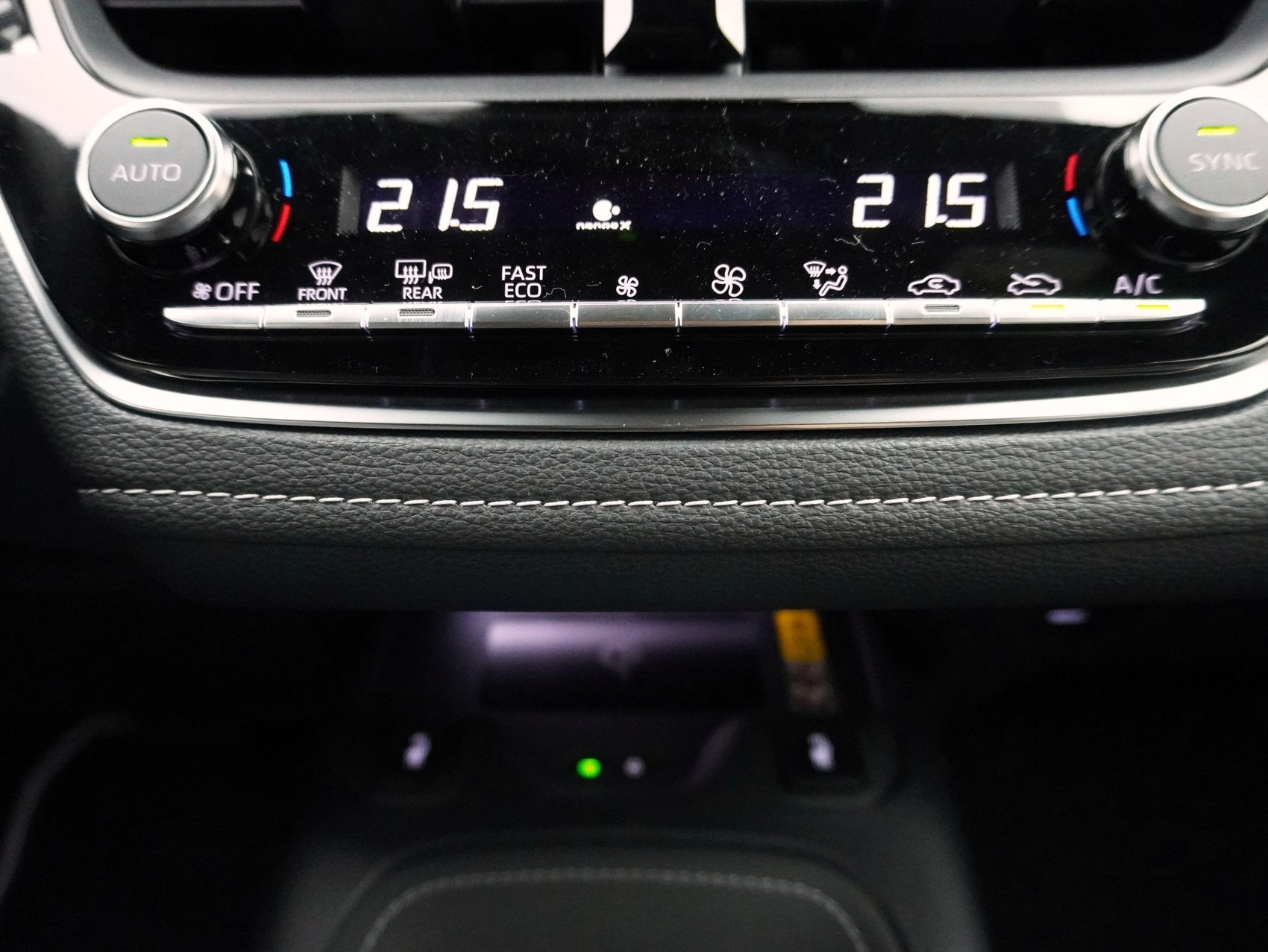 TOYOTA Corolla 2.0 HSD Trend + ** Zwei Zonen-Klimaautomatik **-image-15