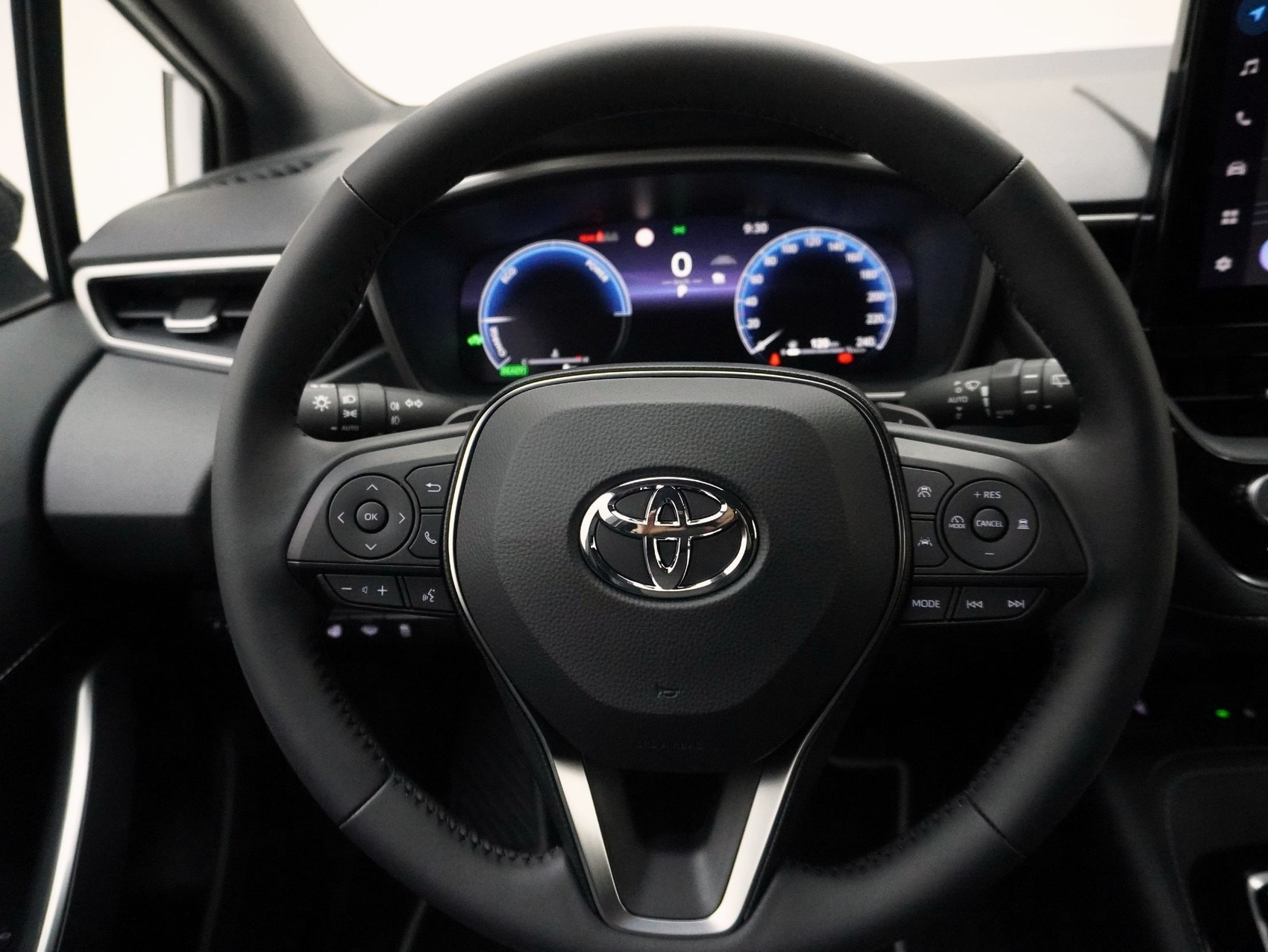 TOYOTA Corolla 2.0 HSD Trend + ** Zwei Zonen-Klimaautomatik **-image-11