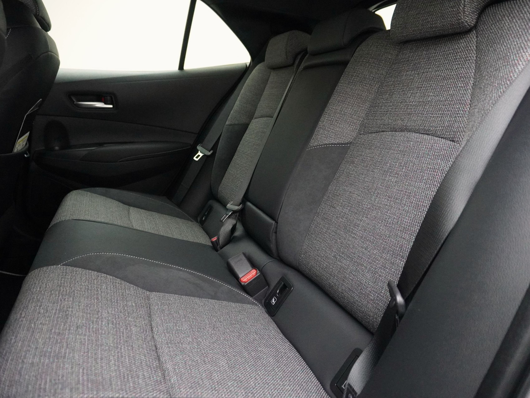 TOYOTA Corolla 2.0 HSD Trend + ** Zwei Zonen-Klimaautomatik **-image-9