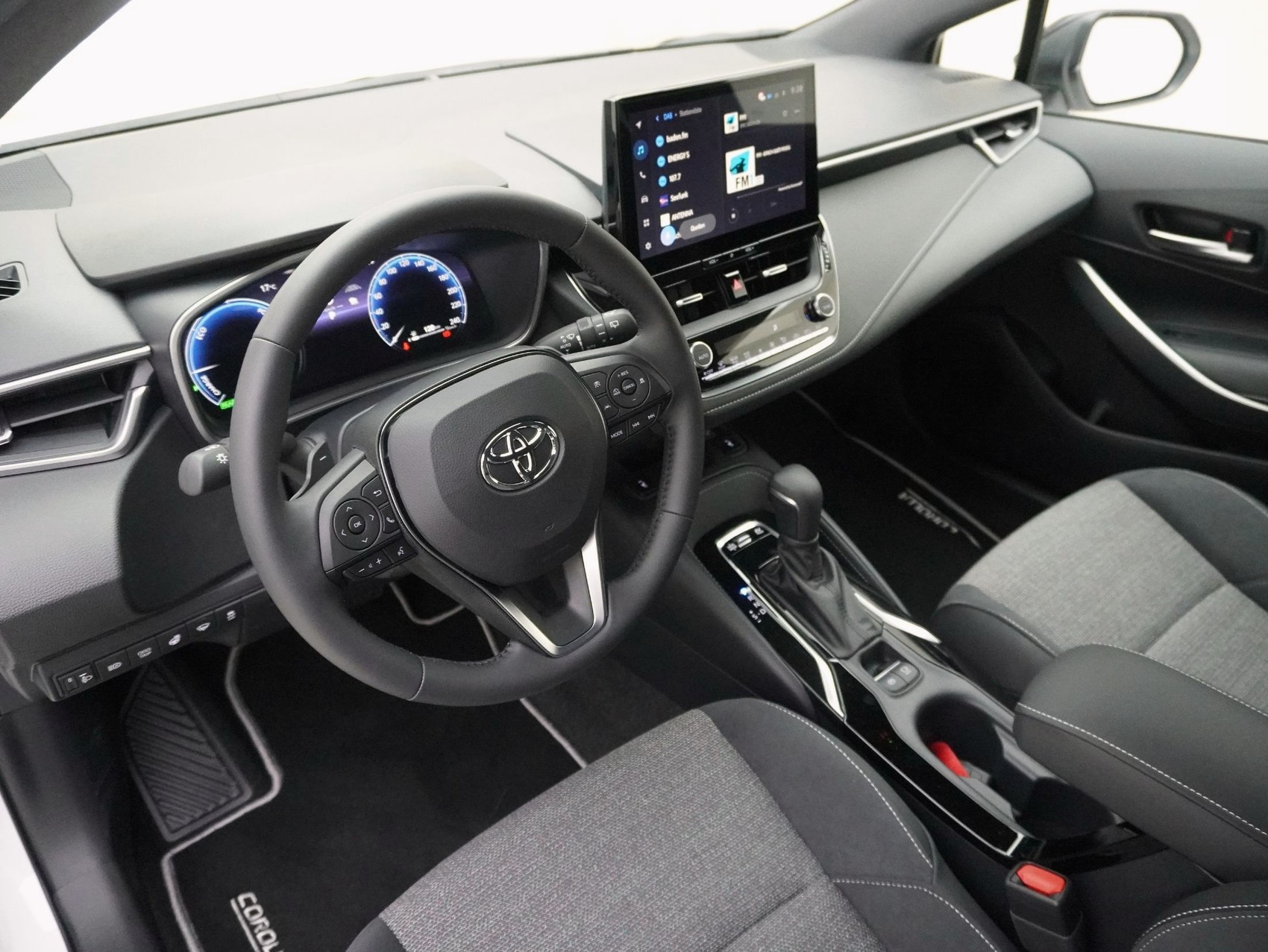TOYOTA Corolla 2.0 HSD Trend + ** Zwei Zonen-Klimaautomatik **-image-7