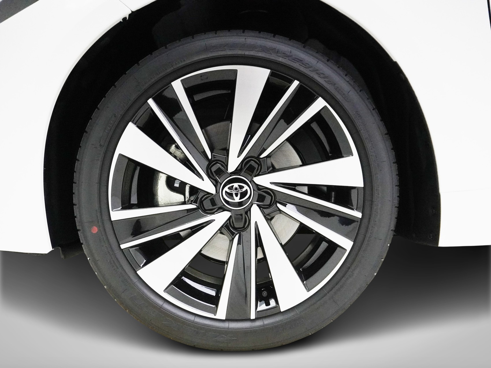 TOYOTA Corolla 2.0 HSD Trend + ** Zwei Zonen-Klimaautomatik **-image-5