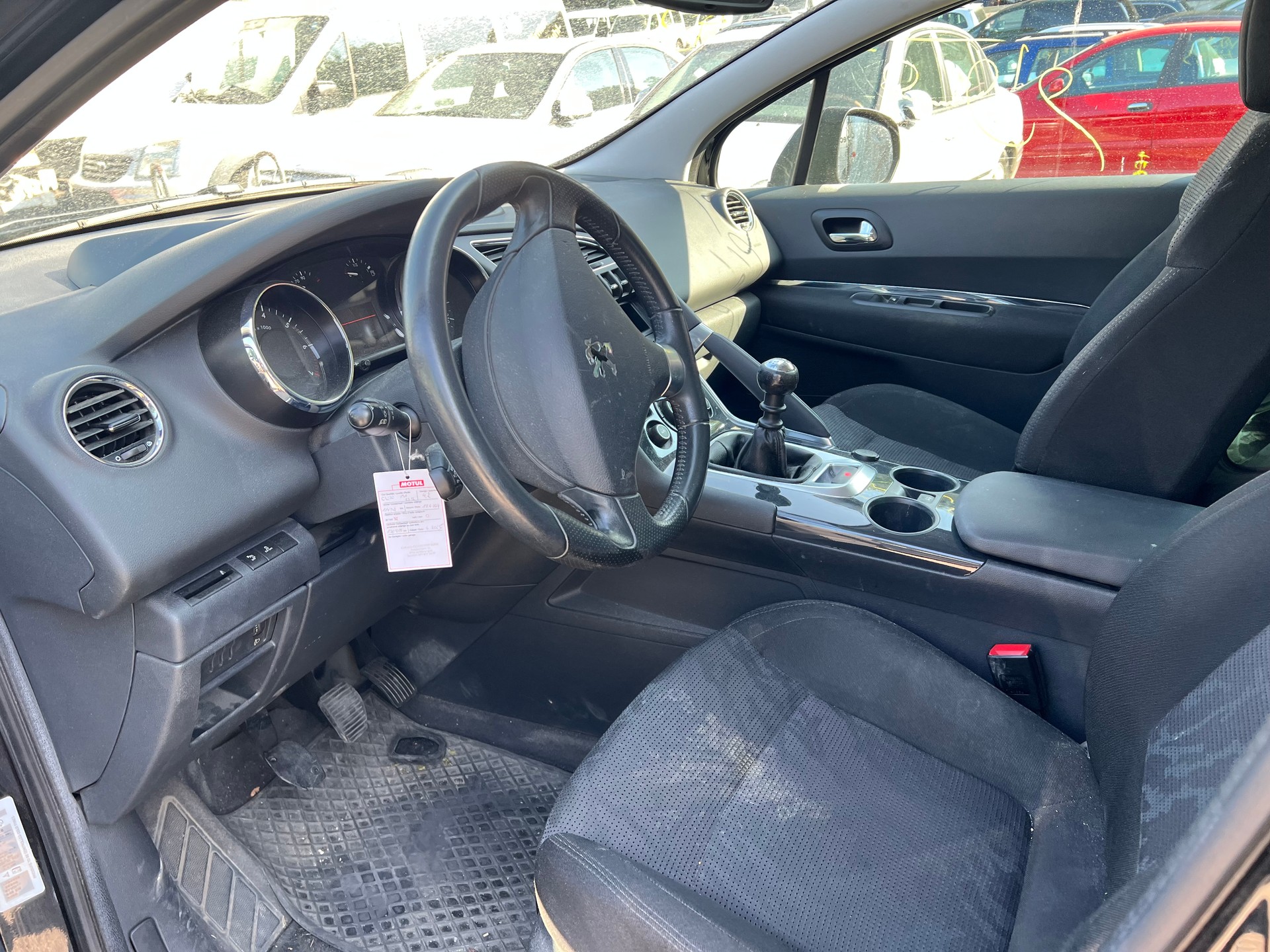 PEUGEOT 3008 1.6 16V T Platinum-image-6