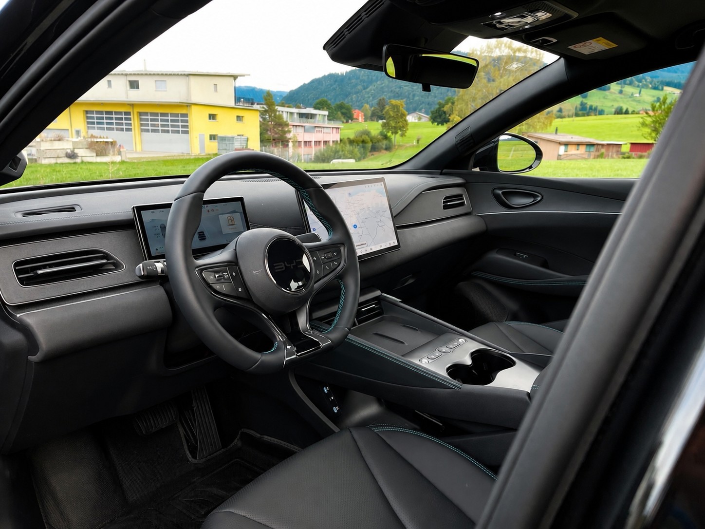 BYD Seal 6 DM-i Touring Boost-showroom-element-3