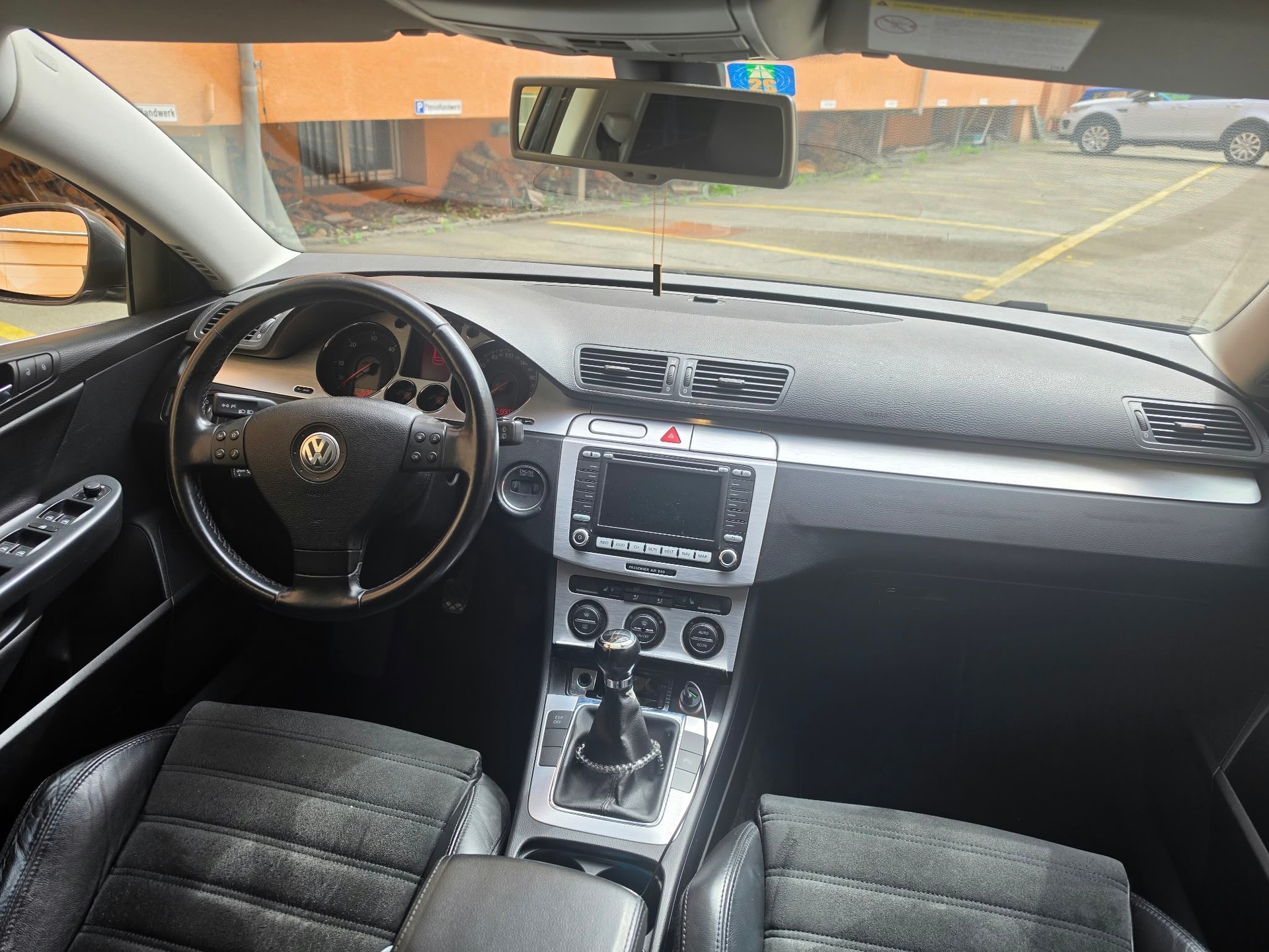 VW 2.0 TDI DPF Highline-image-4