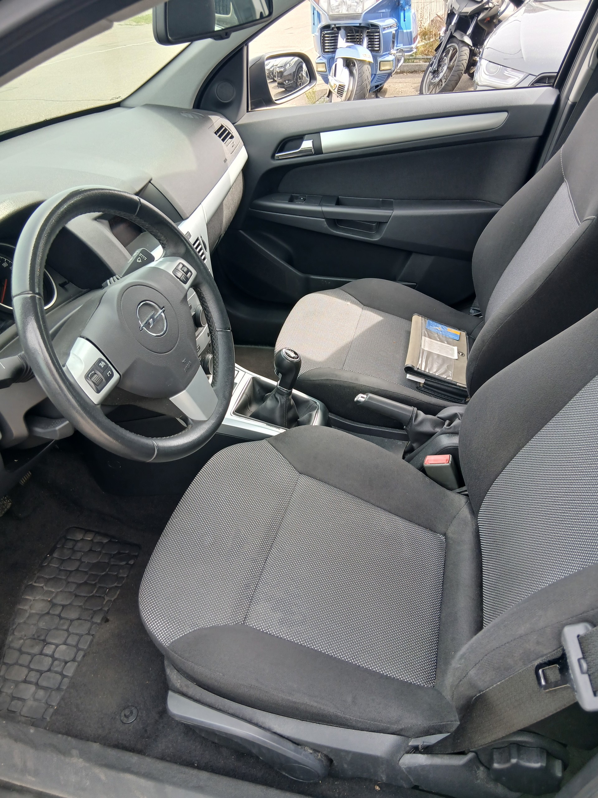 OPEL Astra 1.8i 16V Enjoy-image-4