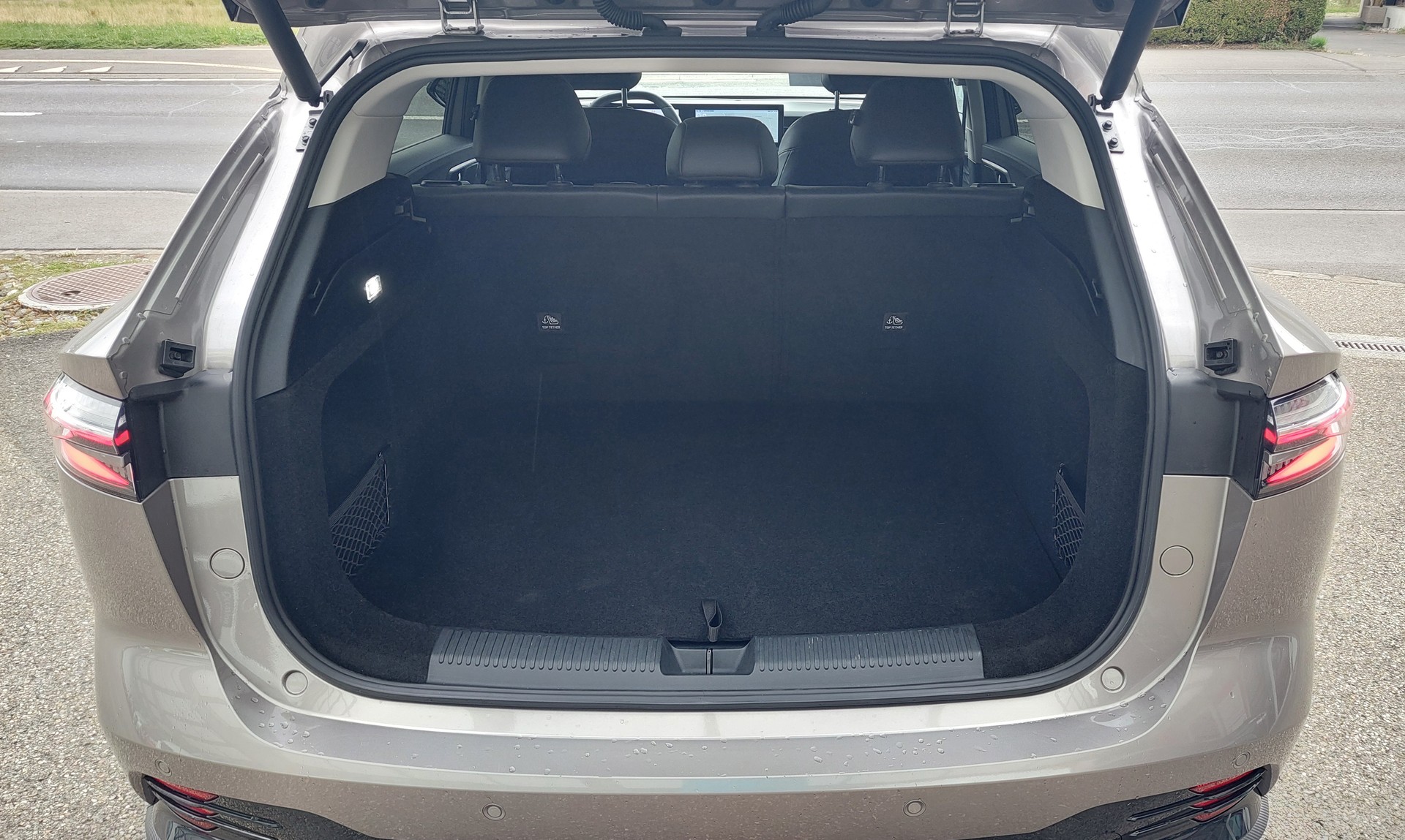 MG HS 1.5 T Luxury Automat-image-15