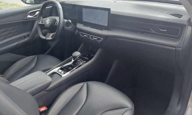 MG HS 1.5 T Luxury Automat-image-6