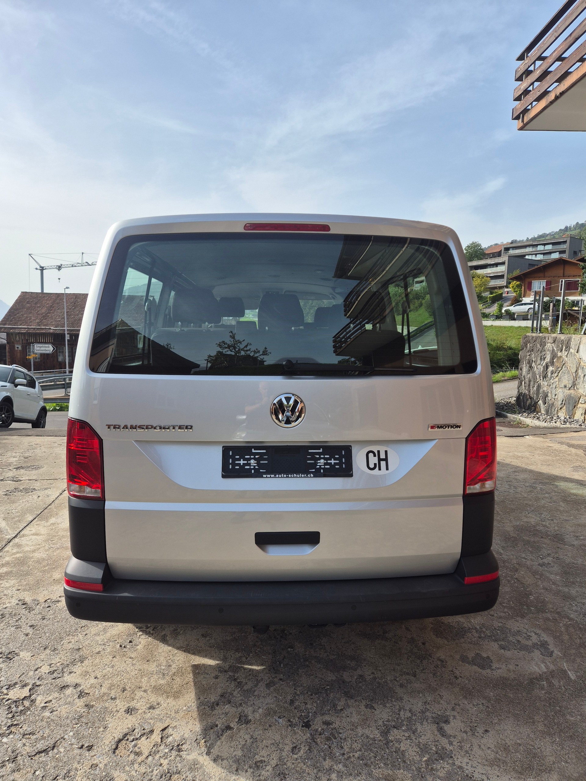 VW T6.1 Kombi 2.0 TDI 4Motion DSG LWB 9-Sitzplätze-image-2
