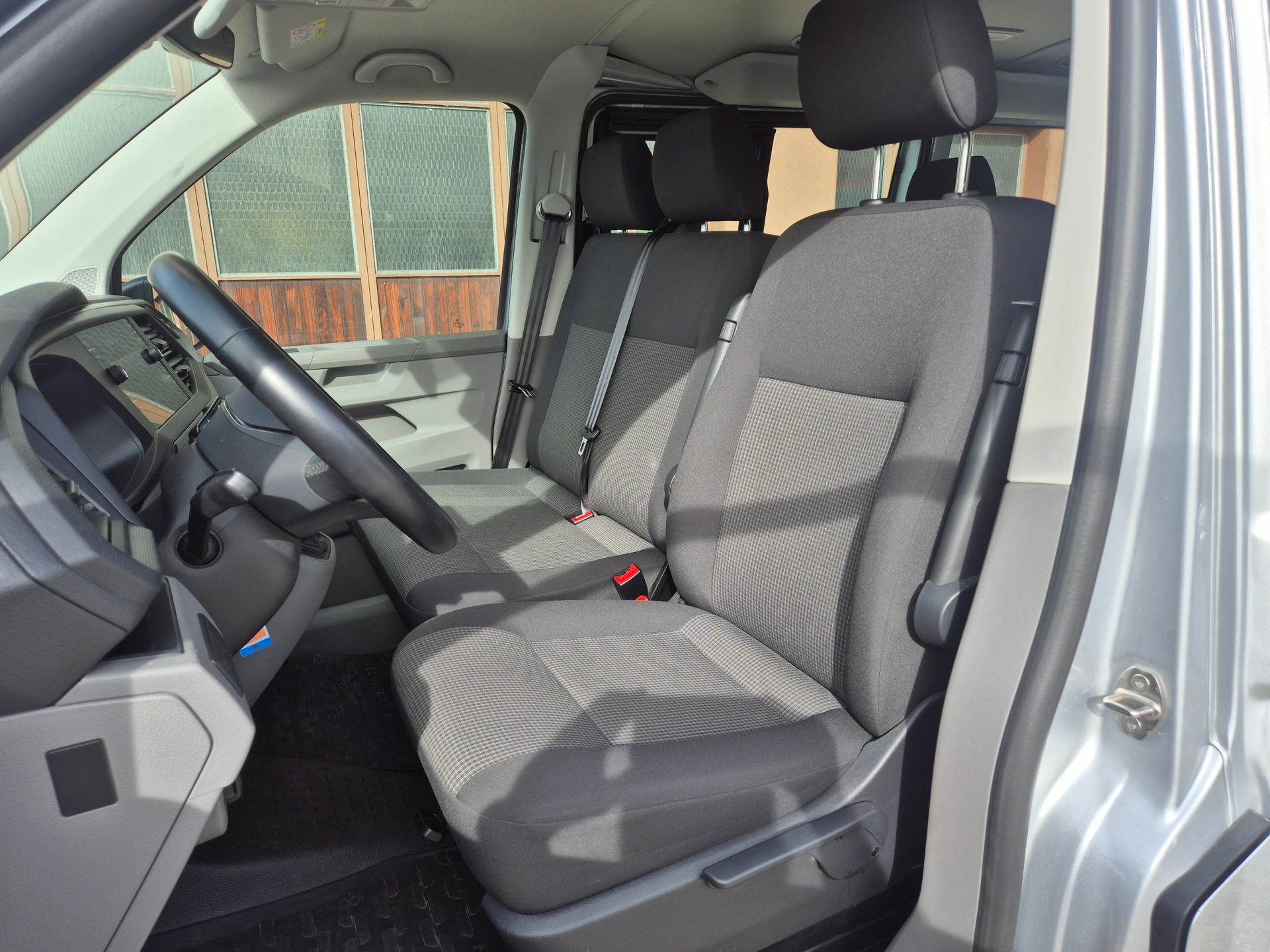 VW T6.1 Kombi 2.0 TDI 4Motion DSG LWB 9-Sitzplätze-image-10