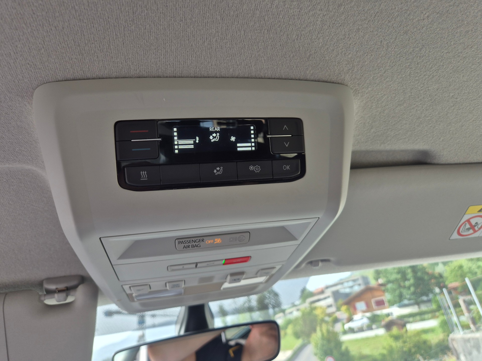 VW T6.1 Kombi 2.0 TDI 4Motion DSG LWB 9-Sitzplätze-image-9