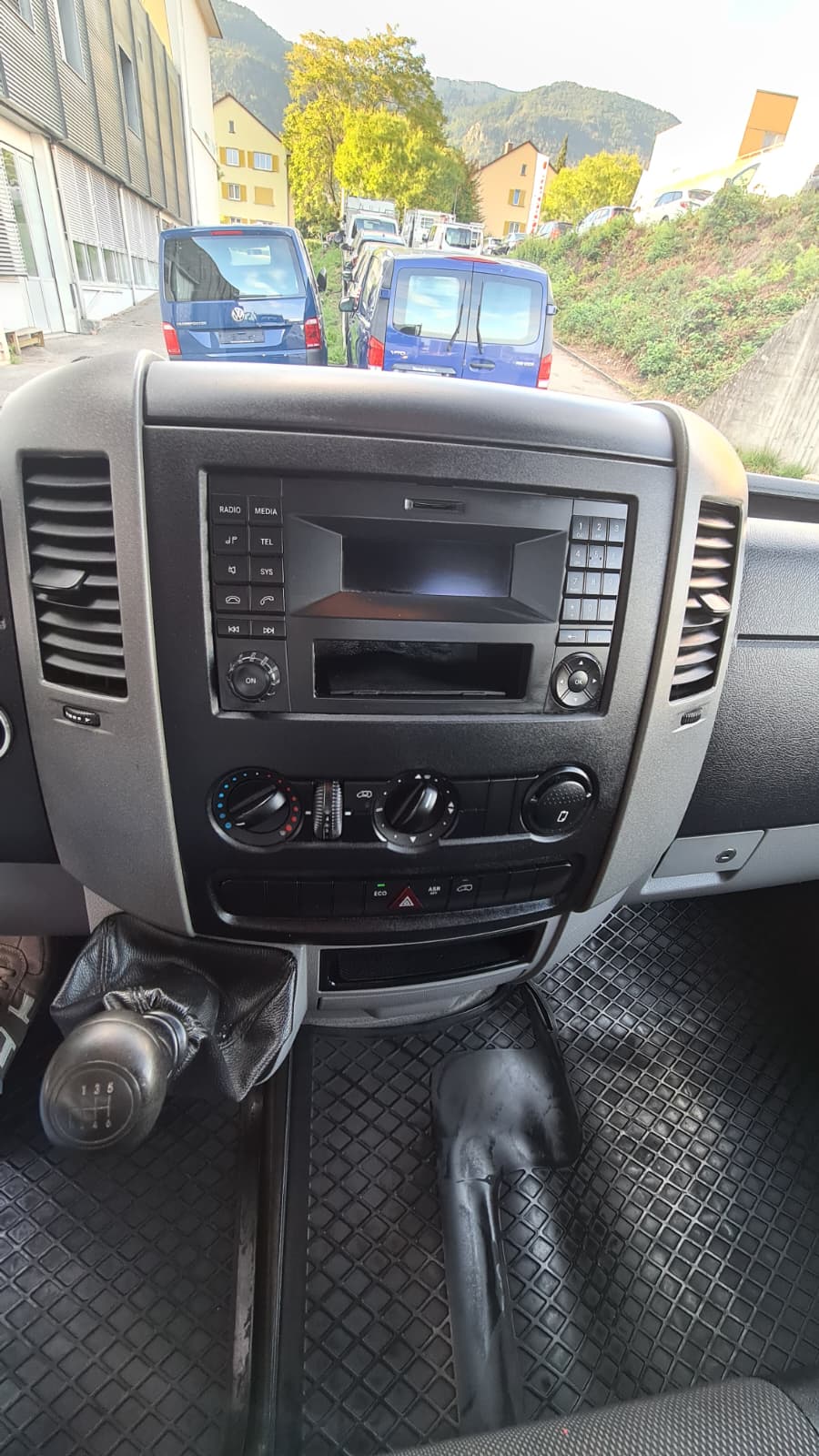 MERCEDES-BENZ Sprinter 314 CDI Standard ** Kipper mit Doppelkabine ** AHK -3500 Kg ** Frisch Ab MFK & Service **-image-12