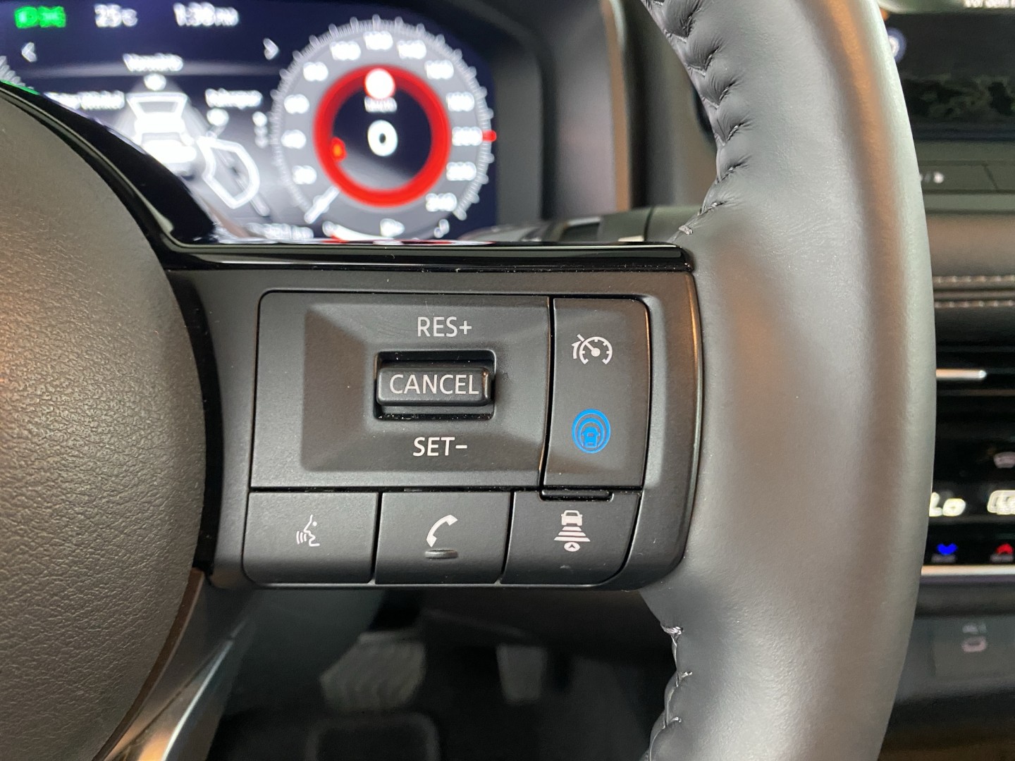 NISSAN X-Trail 1.5 VC-T e-Power 4WD Tekna+-image-11