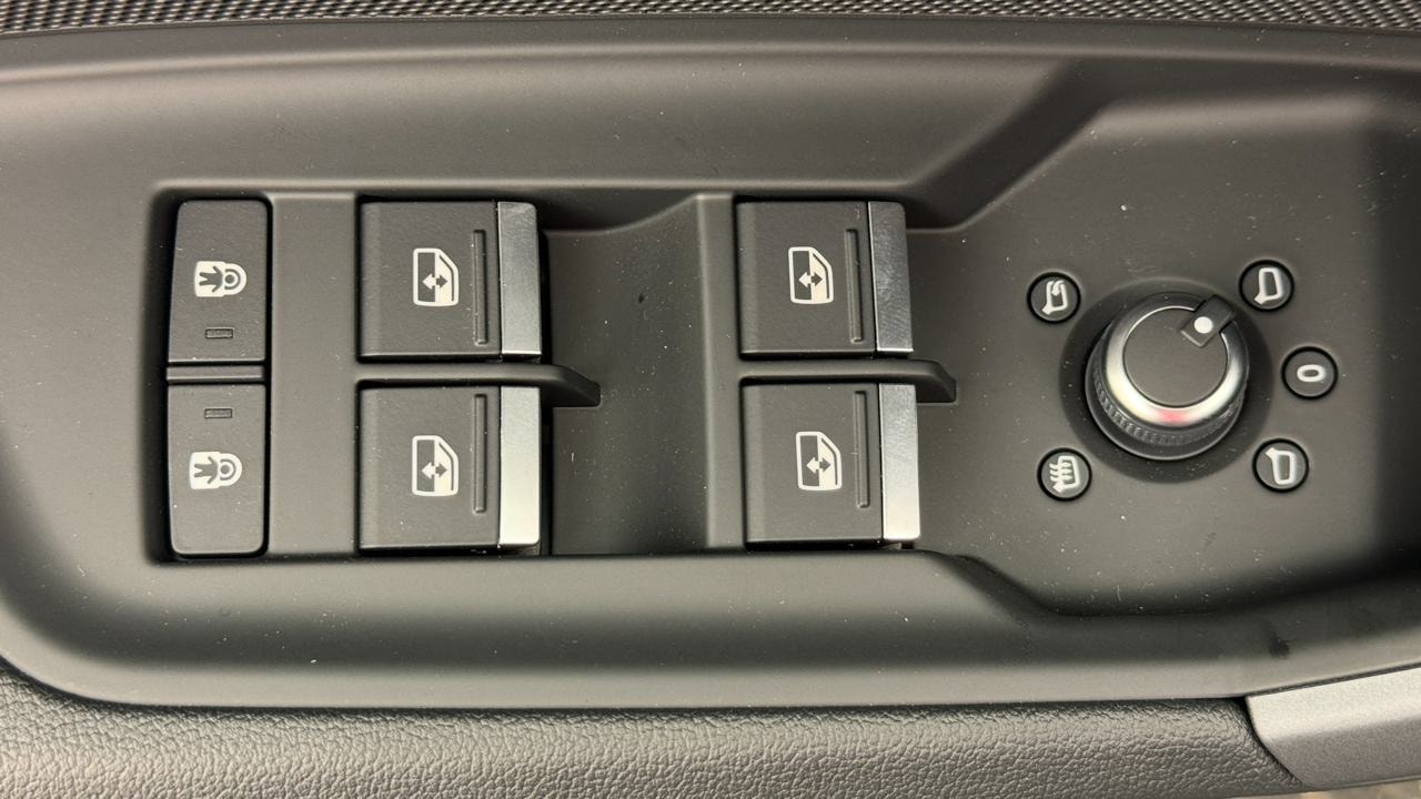 AUDI A3 Sportback TFSI 150 kW quattro S line S tronic-image-8