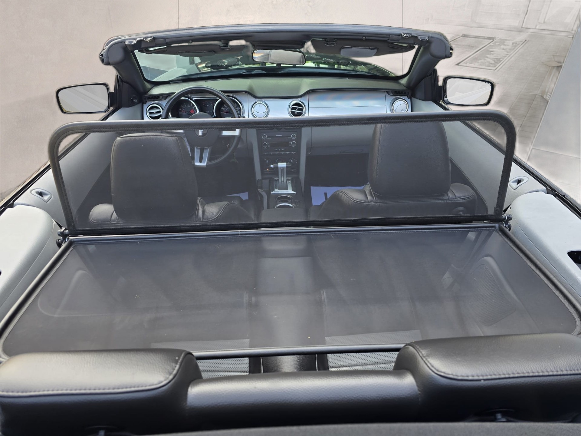 FORD Mustang GT California Special Convertible-image-6