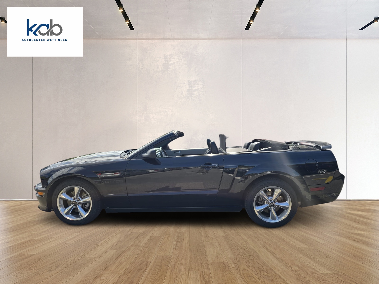 FORD Mustang GT California Special Convertible-image-10