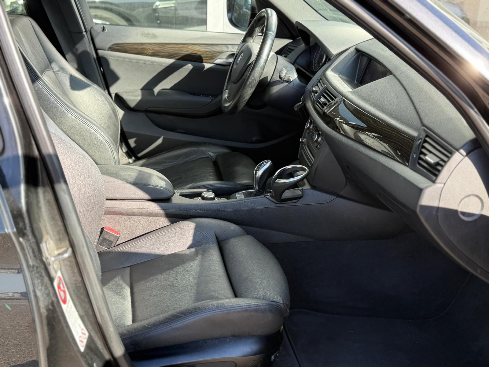 BMW X1 xDrive 18d Steptronic-image-12