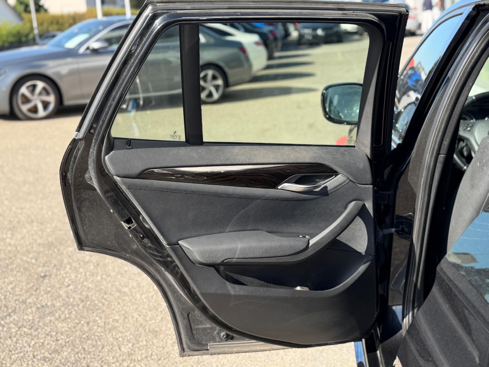 BMW X1 xDrive 18d Steptronic-image-9