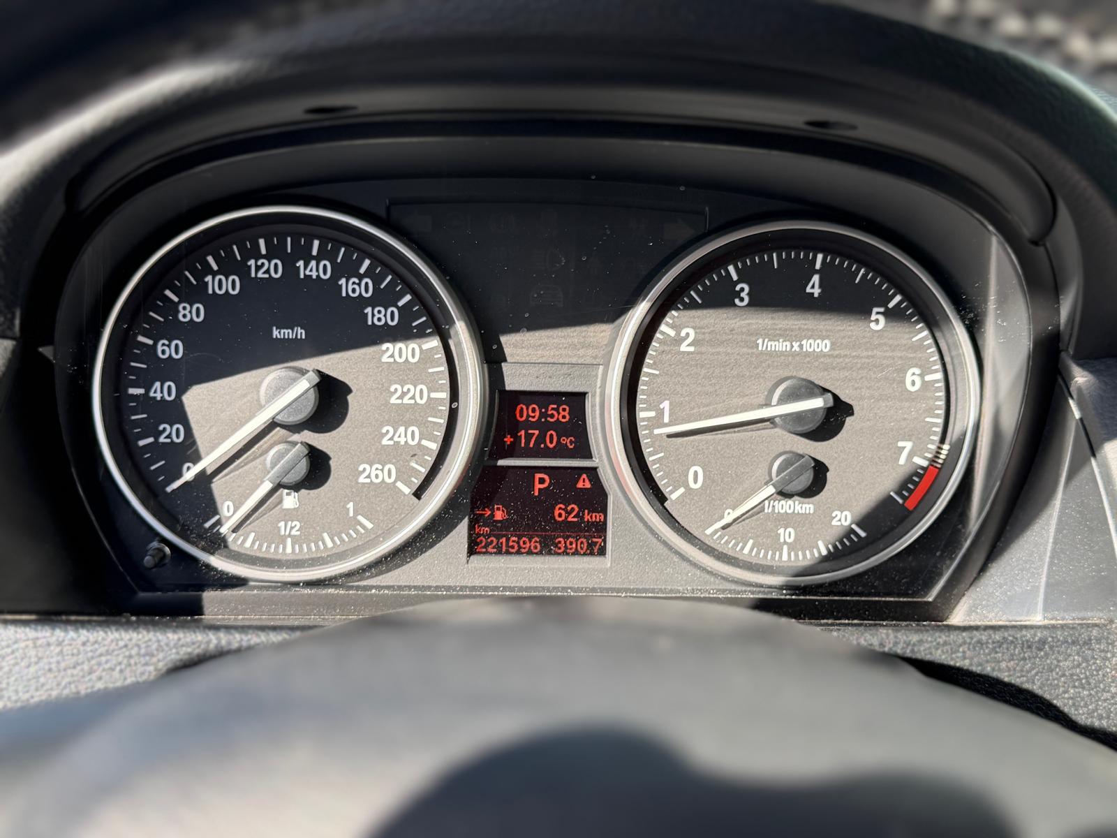 BMW X1 xDrive 18d Steptronic-image-8