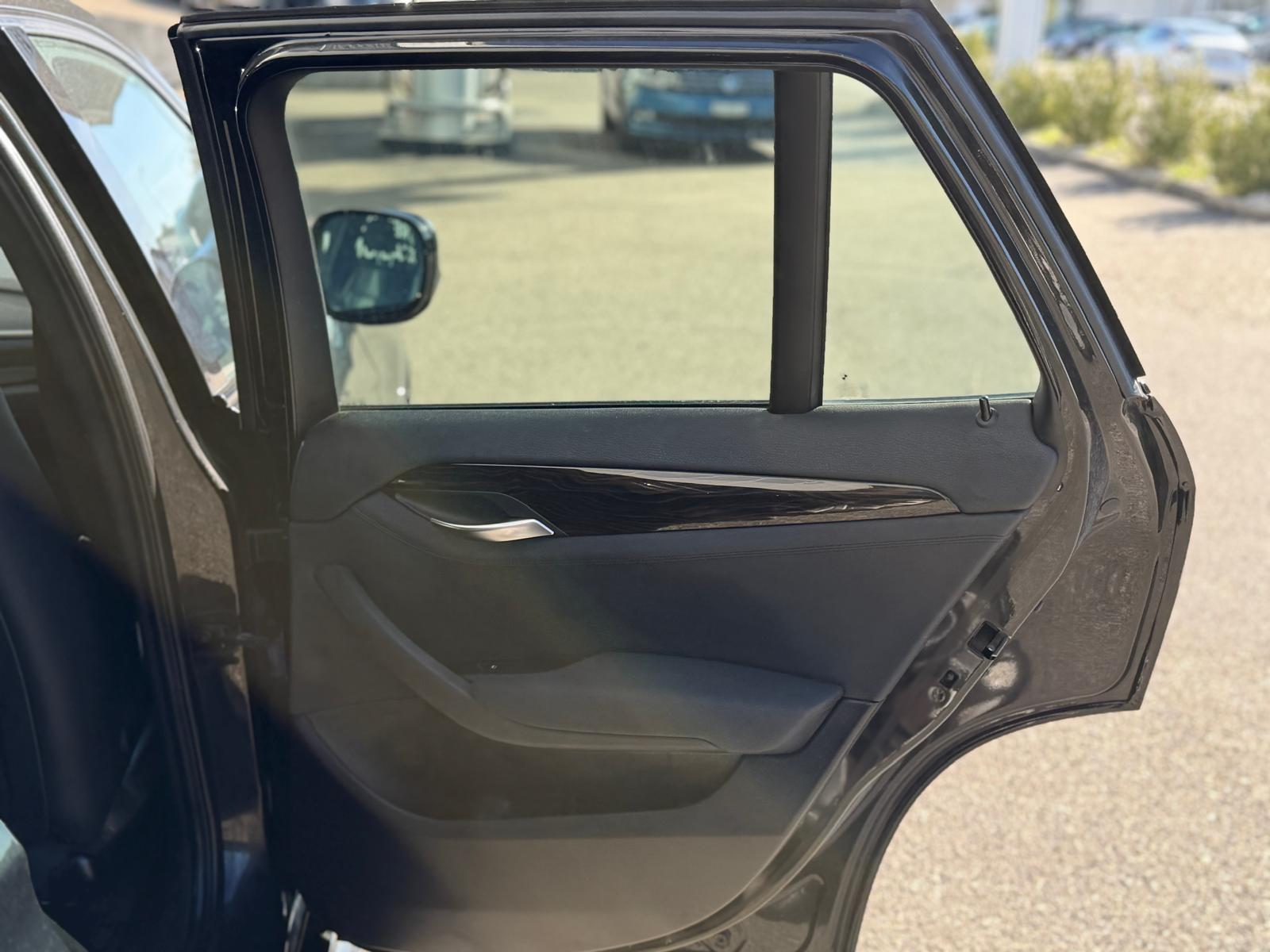 BMW X1 xDrive 18d Steptronic-image-14